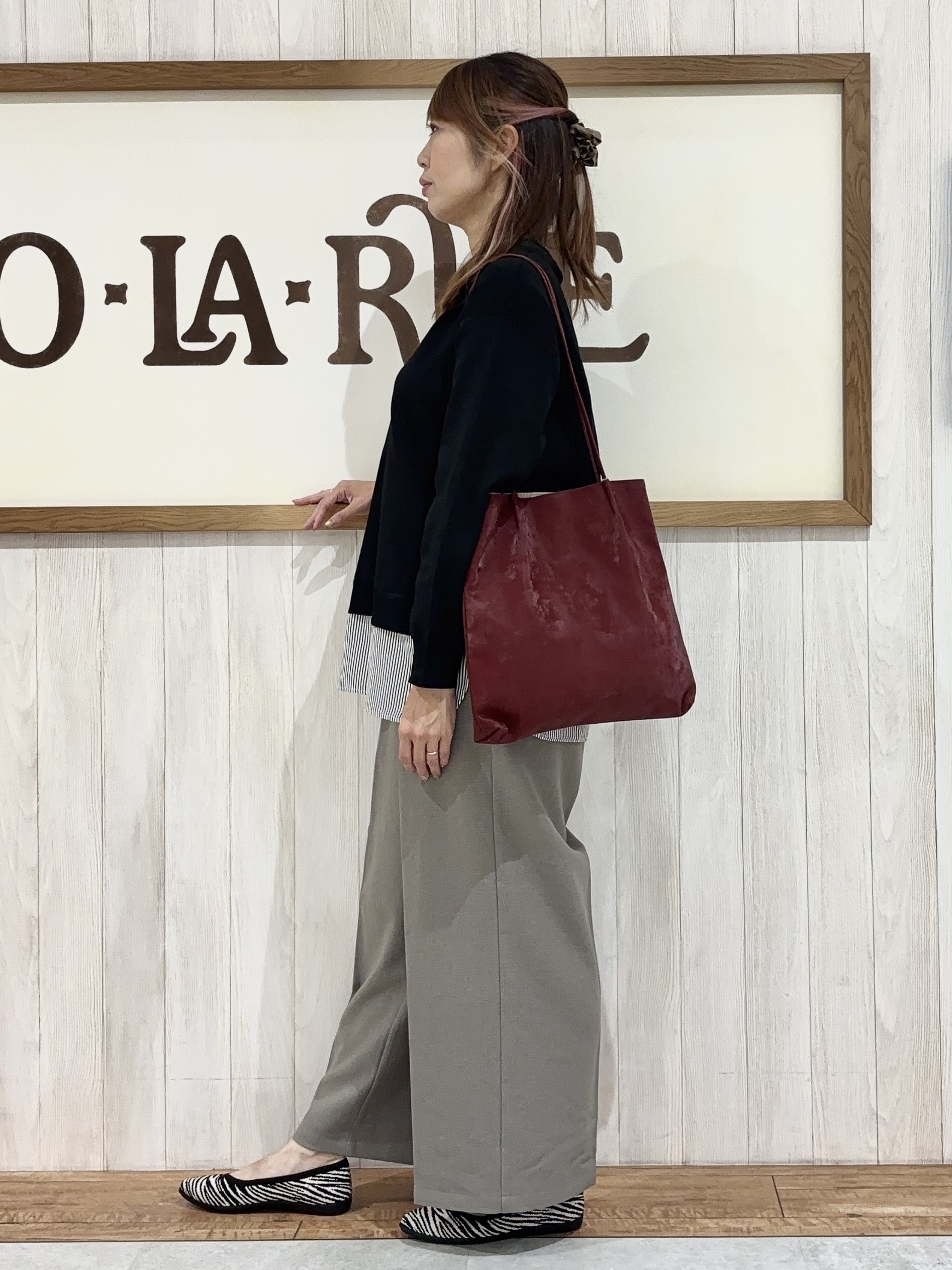 みきぽんさんの「SHOO･LA･RUE｜【S-LL】着るだけできまる シャツレイヤード風 スポンディッシュニット」を使ったコーディネート