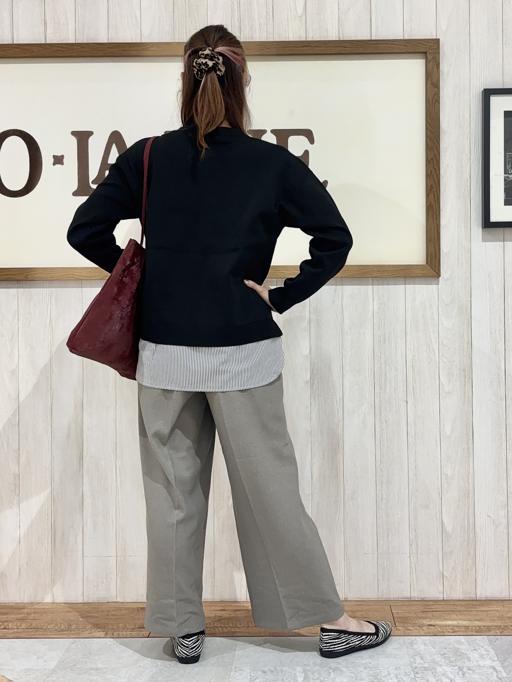 みきぽんさんの「SHOO･LA･RUE｜【S-LL】着るだけできまる シャツレイヤード風 スポンディッシュニット」を使ったコーディネート