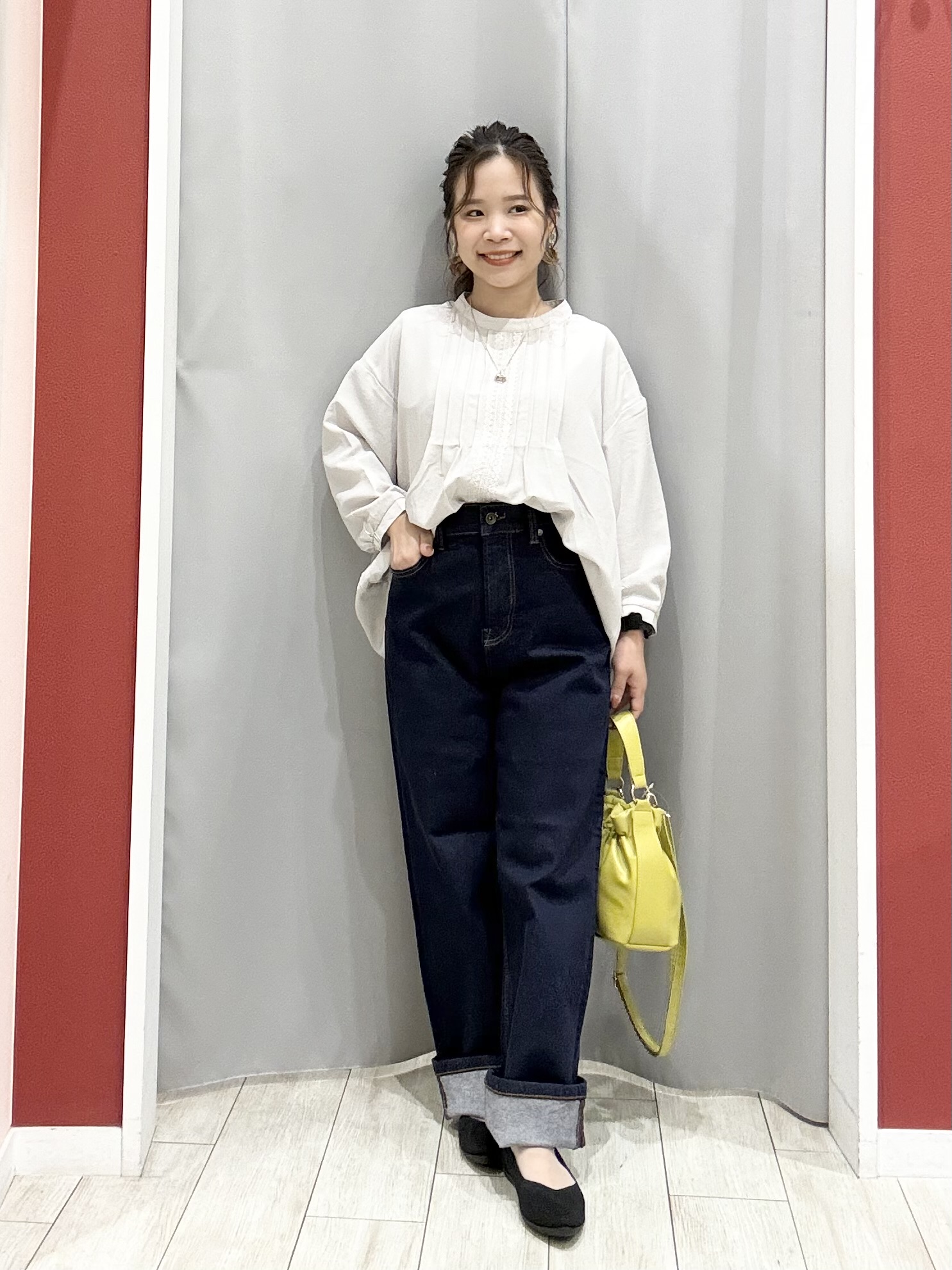 shioさんの「SHOO･LA･RUE｜【S-LL/洗濯機可】1枚で華やかに フロントレース7分袖ブラウス」を使ったコーディネート