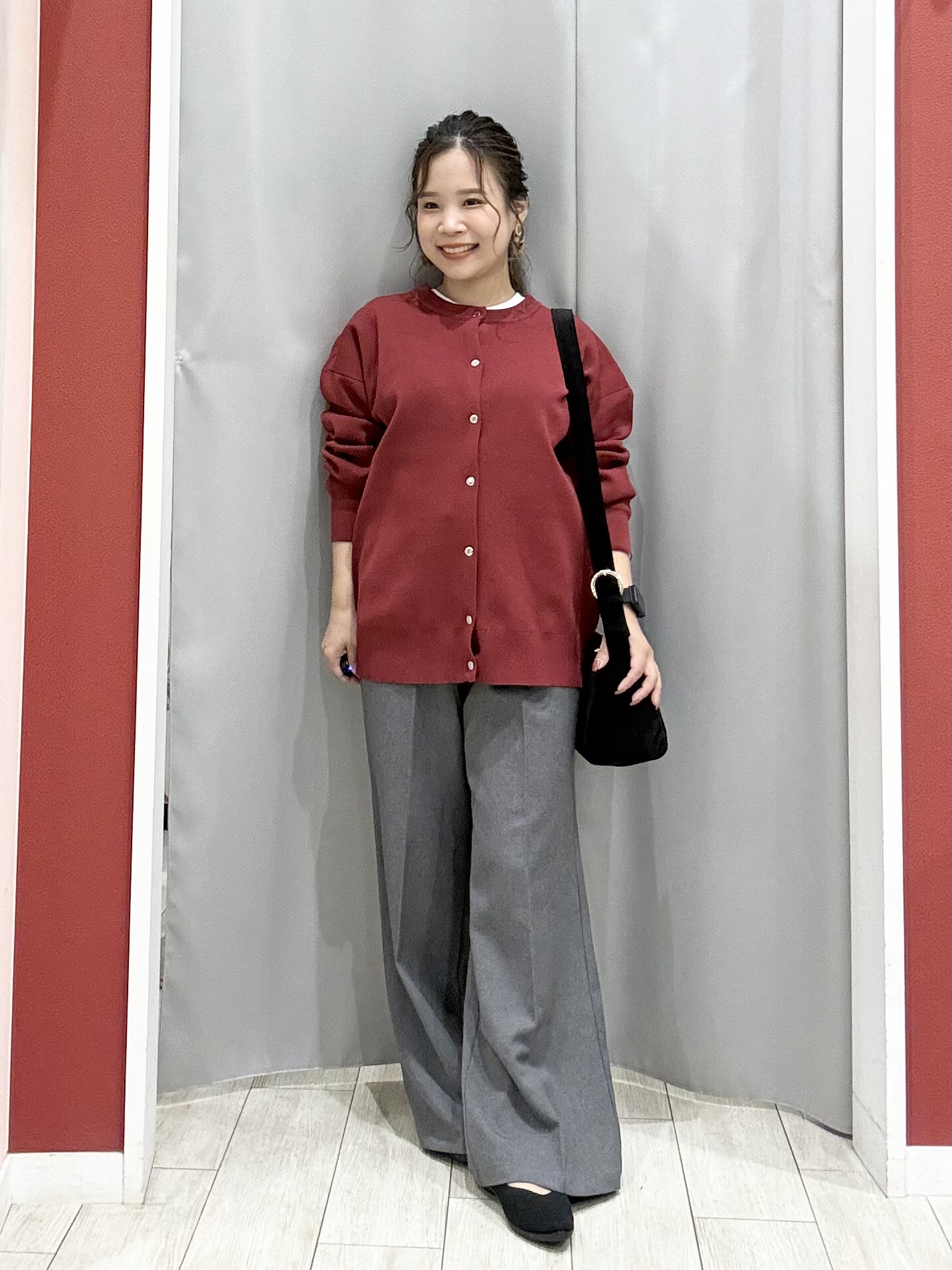 shioさんの「SHOO･LA･RUE｜【セットアップ可/洗濯機可】軽やかに羽織れる スポンディッシュ ニットカーディガン」を使ったコーディネート