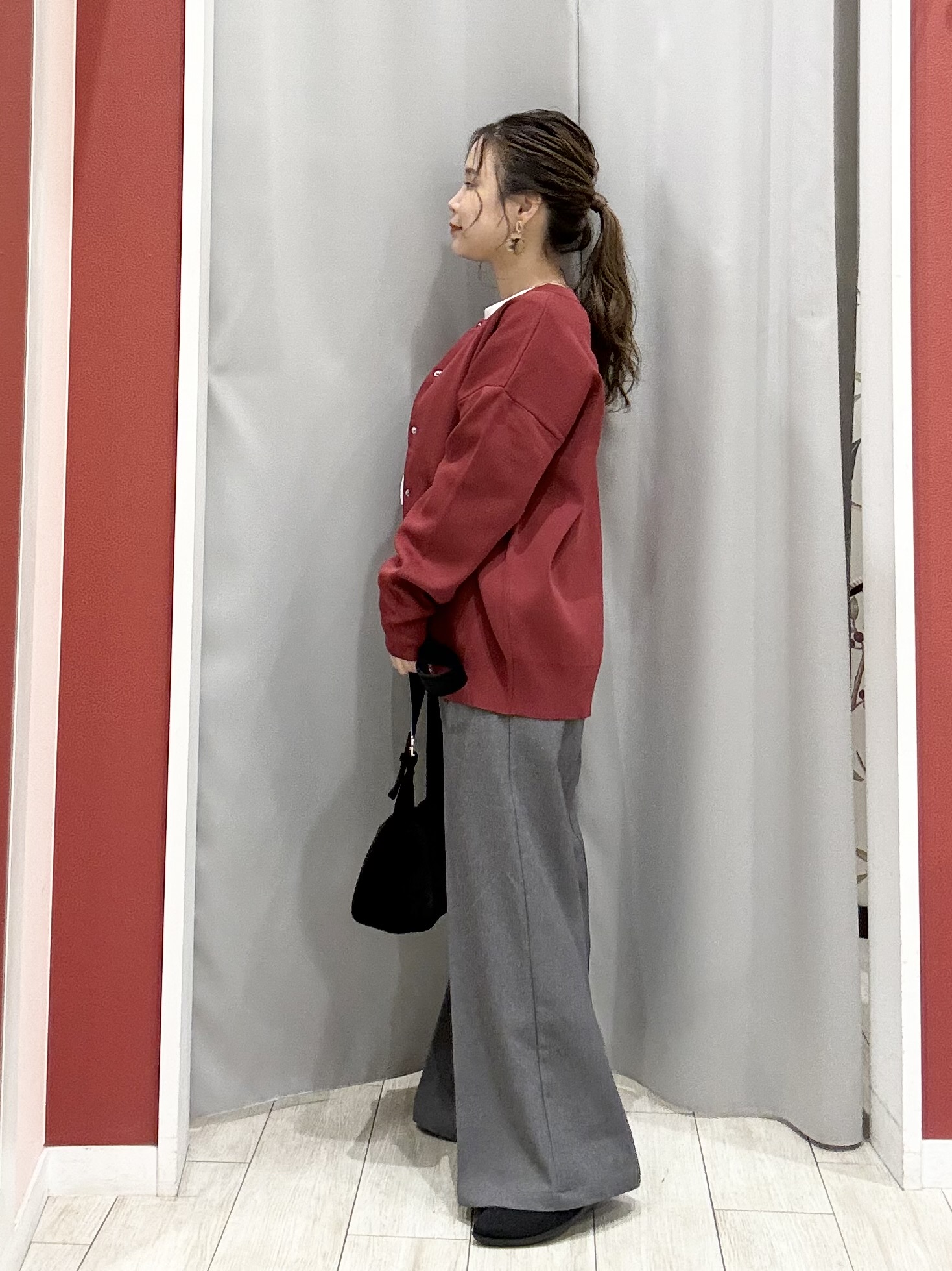 shioさんの「SHOO･LA･RUE｜【セットアップ可/洗濯機可】軽やかに羽織れる スポンディッシュ ニットカーディガン」を使ったコーディネート