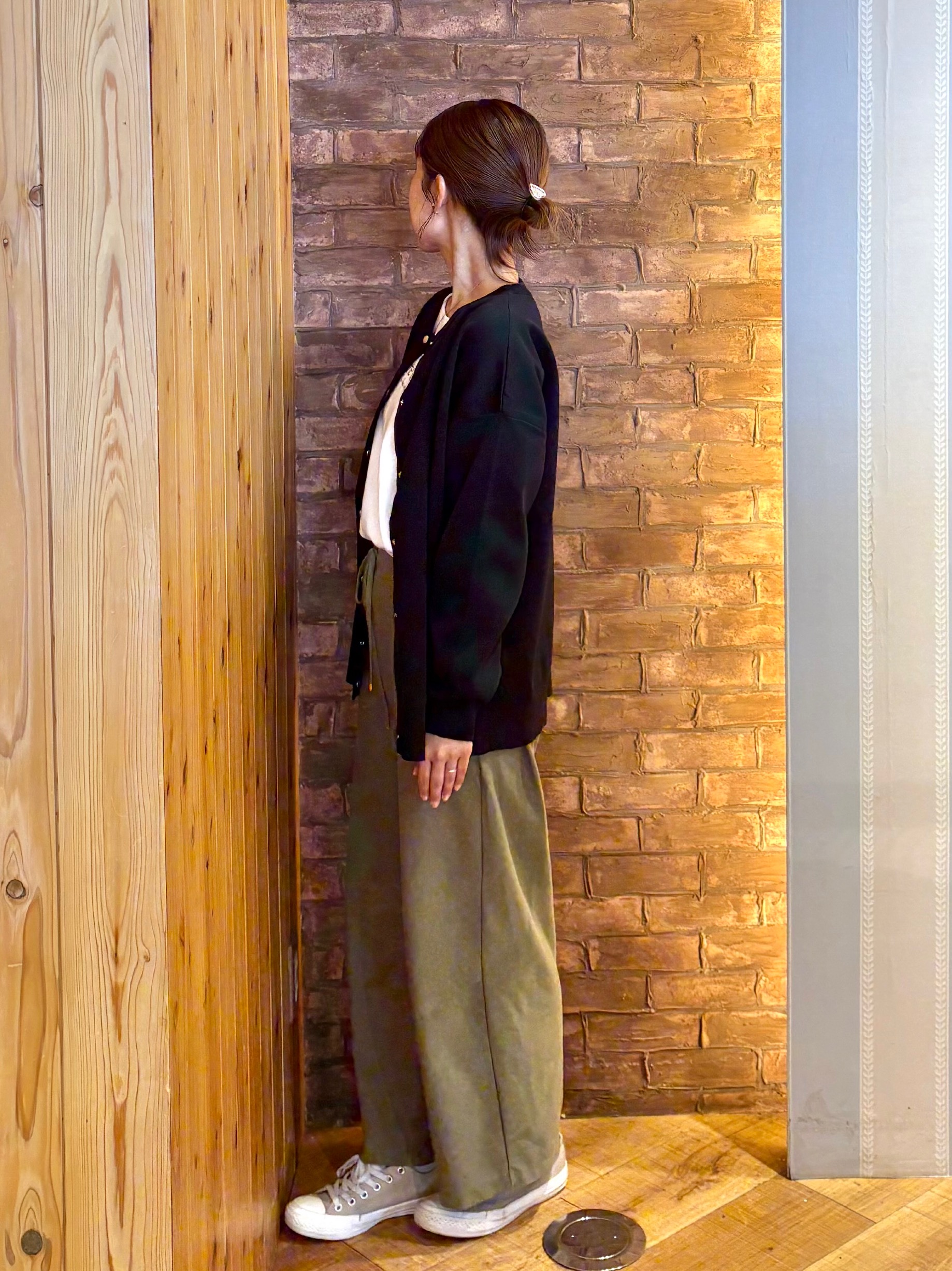 mieさんの「SHOO･LA･RUE｜【セットアップ可/洗濯機可】軽やかに羽織れる スポンディッシュ ニットカーディガン」を使ったコーディネート
