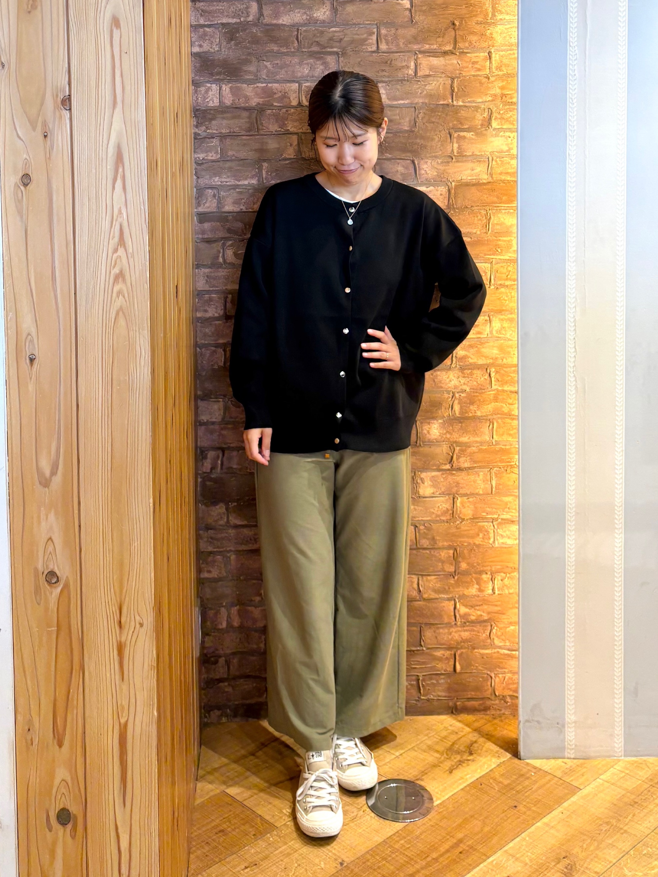 mieさんの「SHOO･LA･RUE｜【セットアップ可/洗濯機可】軽やかに羽織れる スポンディッシュ ニットカーディガン」を使ったコーディネート