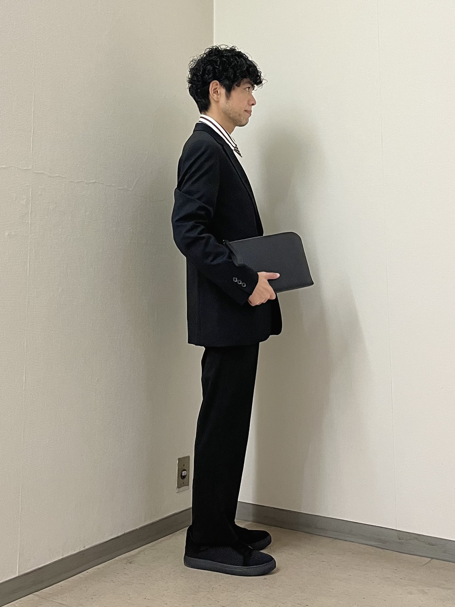 URAさんの「TAKEO KIKUCHI｜【BOWLER HAT LABEL】CARREMANツイルジャージ　ジャケット」を使ったコーディネート