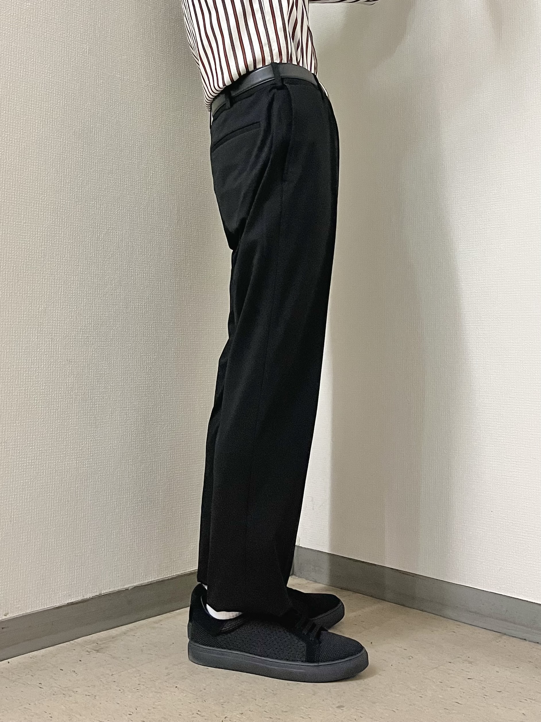 URAさんの「TAKEO KIKUCHI｜【BOWLER HAT LABEL】日本製オルタネートストライプシャツ」を使ったコーディネート