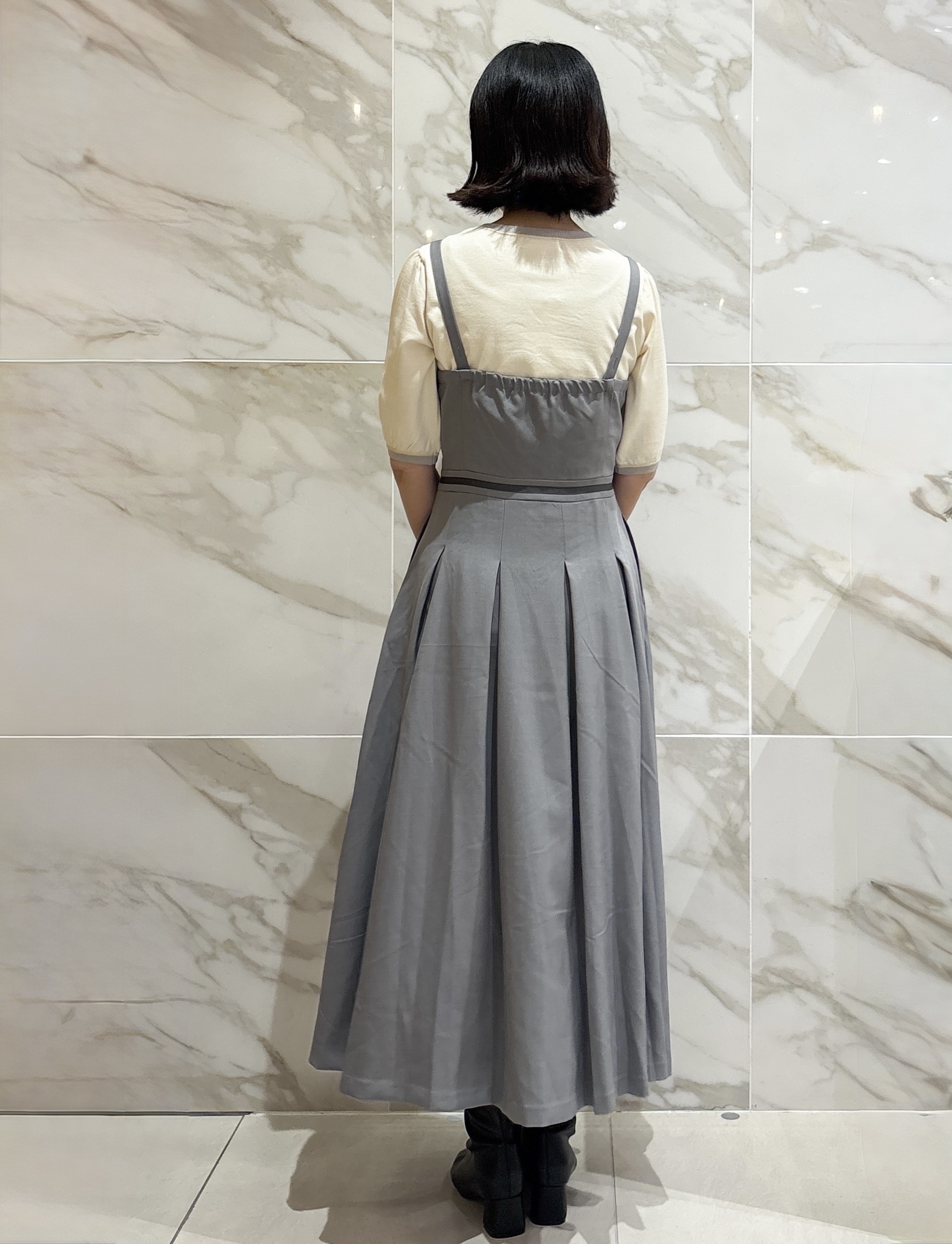 マキさんの「index｜【立体編みが上品・アンサンブル可】ラメ配色 ケーブルカーディガン」を使ったコーディネート