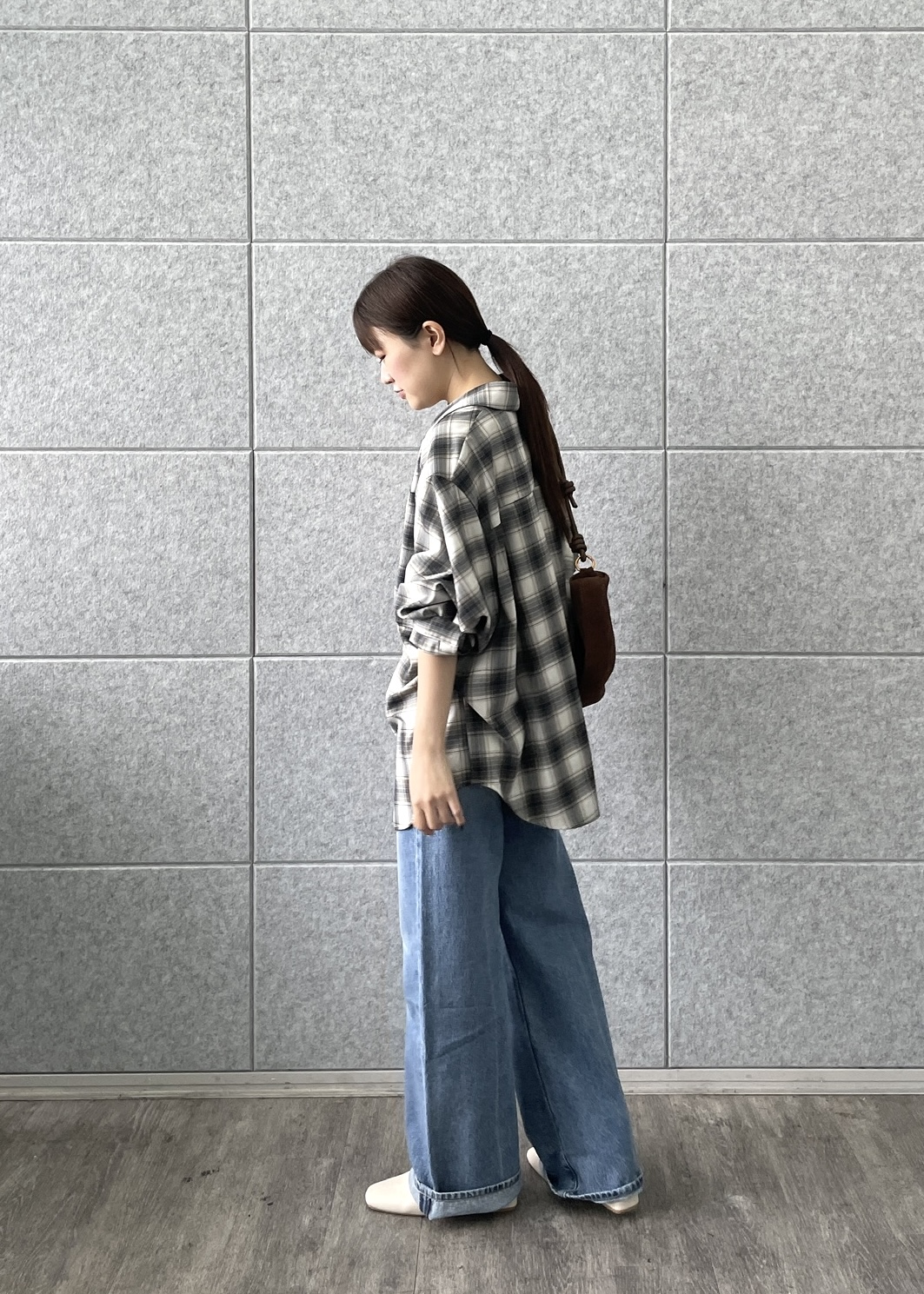 Renoさんの「INDIVI｜タイムレスフォルムシャツ」を使ったコーディネート