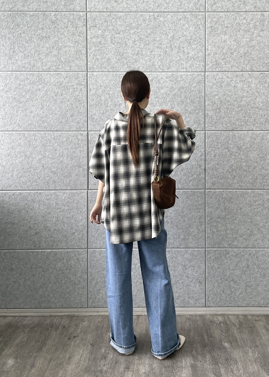 Renoさんの「INDIVI｜タイムレスフォルムシャツ」を使ったコーディネート