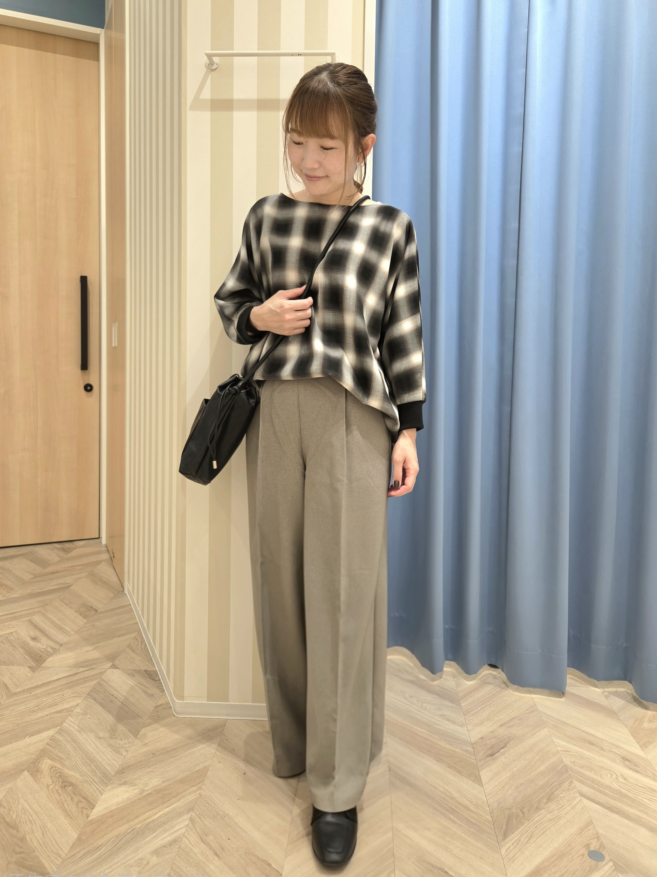 Ikumiさんの「SHOO･LA･RUE｜【着丈選べる/洗濯後しわになりにくい】インせず着られる ドルマンブラウス」を使ったコーディネート