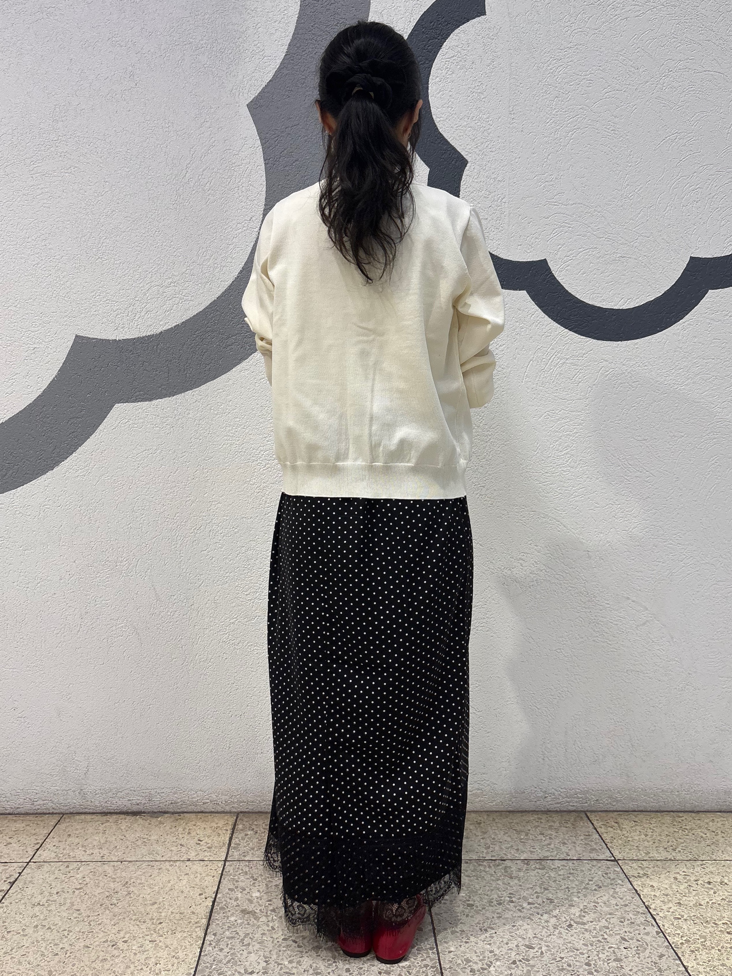 やしまさんの「タフニット 洗えるクルーカーディガン」を使ったコーディネート