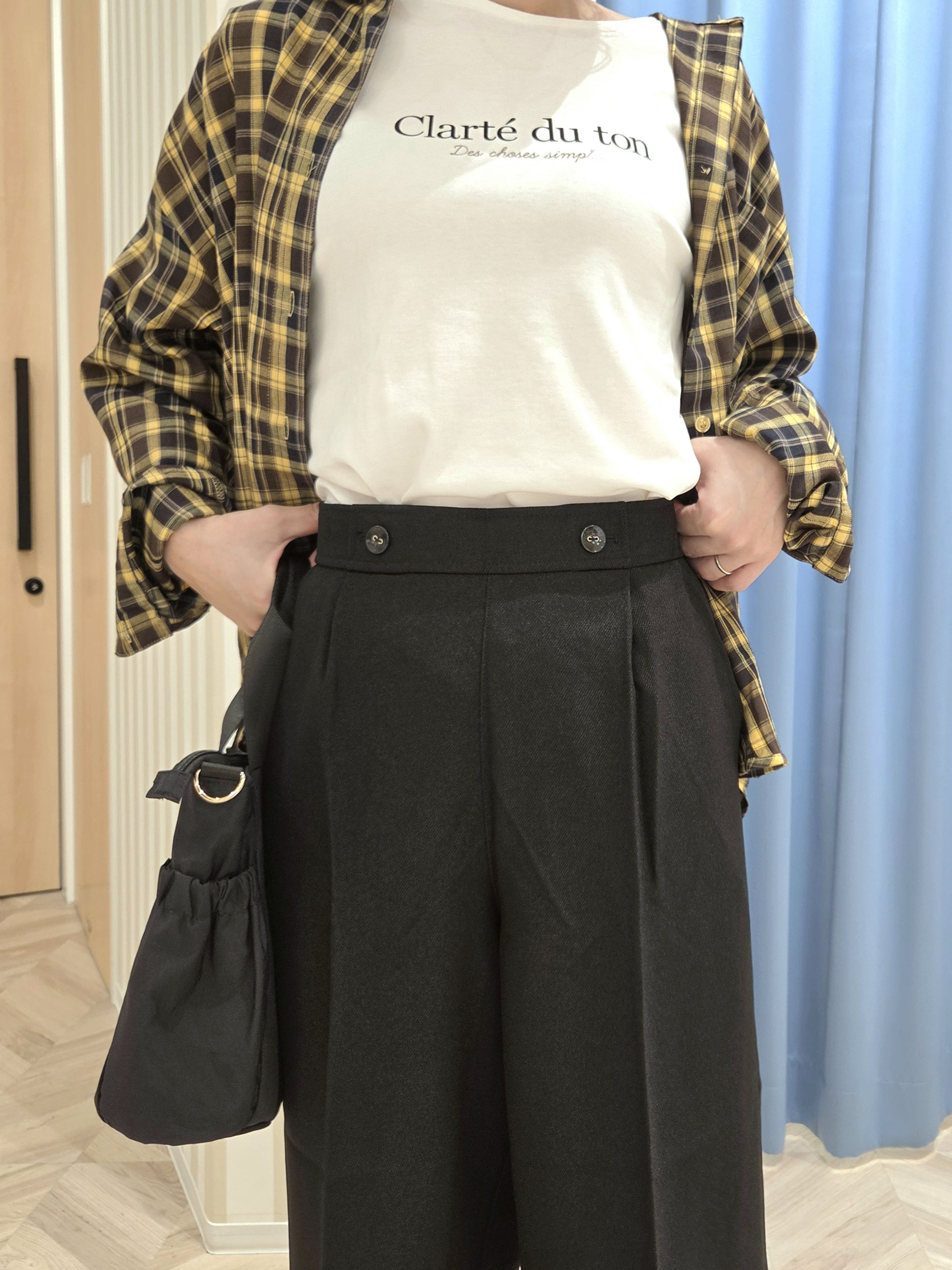 Ikumiさんの「SHOO･LA･RUE｜【洗濯後しわになりにくい/S-LL】選べる6パターン 羽織としても活躍する ベーシックシャツ」を使ったコーディネート