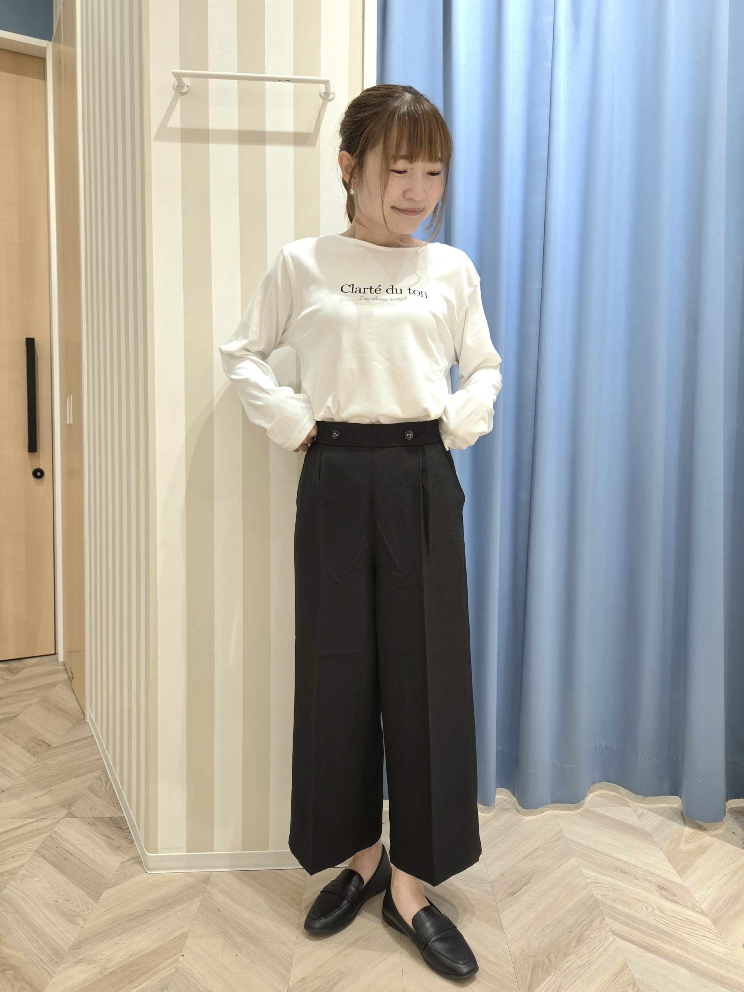 Ikumiさんの「SHOO･LA･RUE｜【洗濯後しわになりにくい/S-LL】選べる6パターン 羽織としても活躍する ベーシックシャツ」を使ったコーディネート