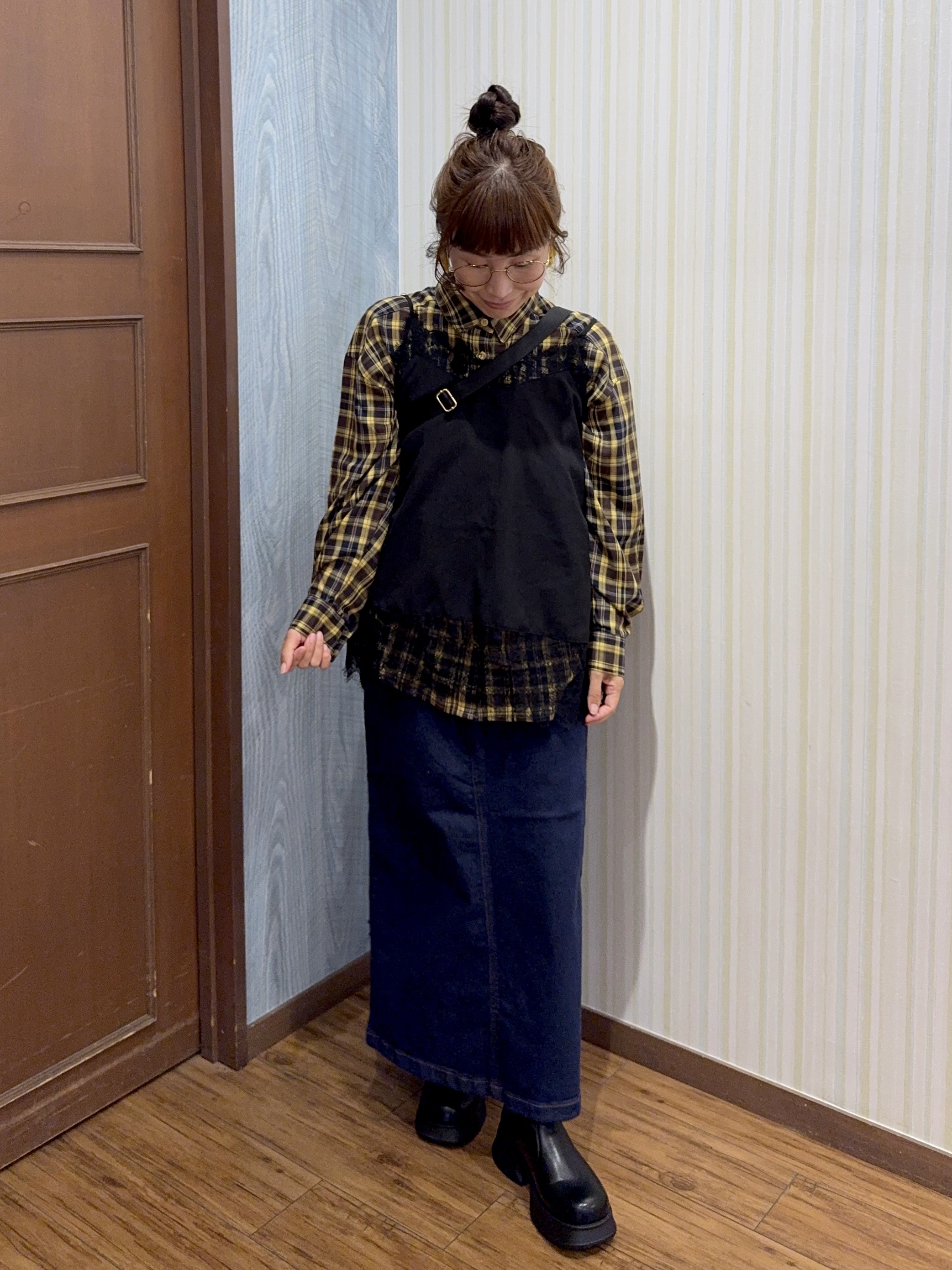 よっしーさんの「SHOO･LA･RUE｜【洗濯機可/S-LL】体型カバーしながらこなれ見え レース付きキャミソール」を使ったコーディネート