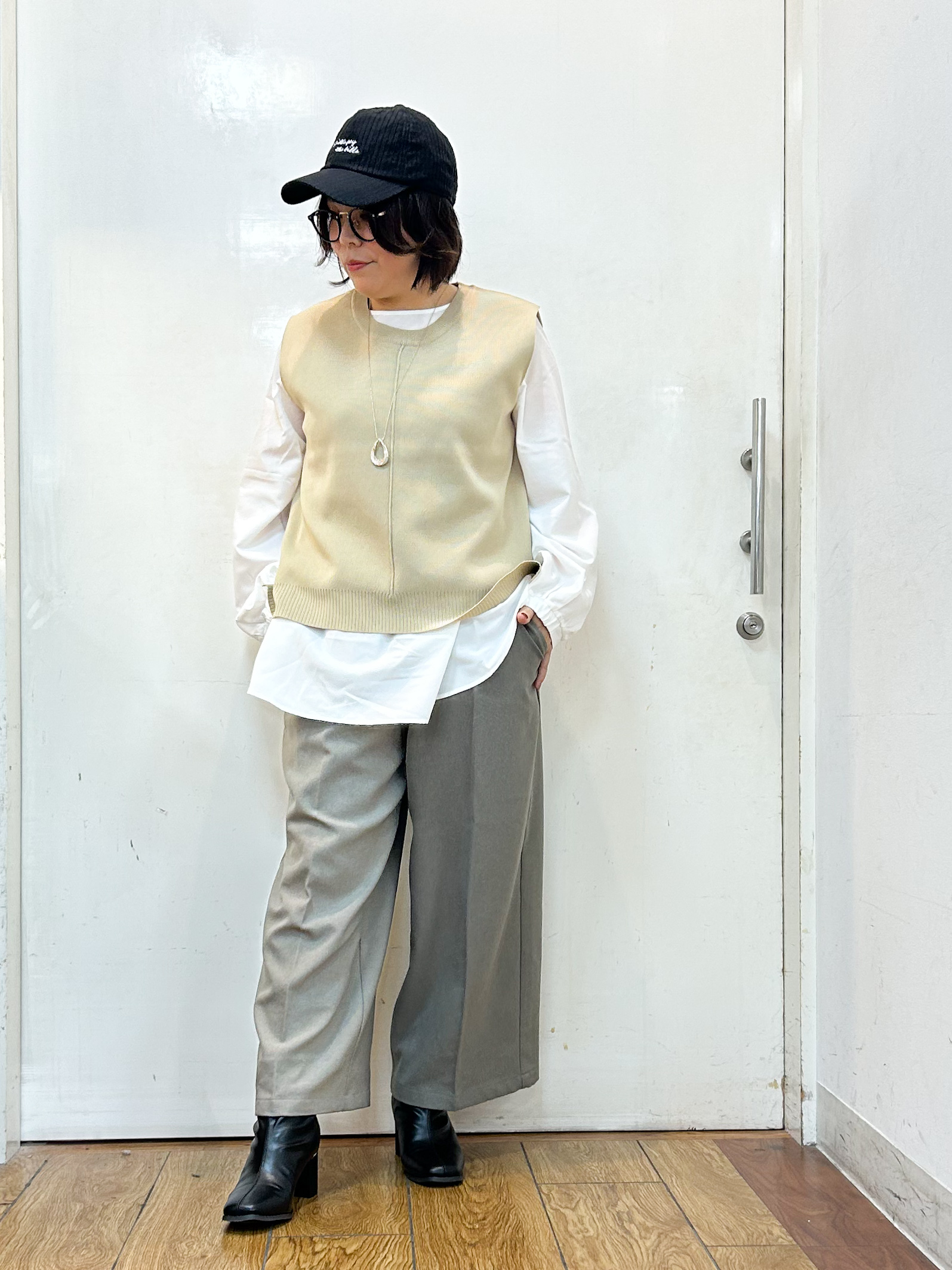 haruさんの「SHOO･LA･RUE｜【2点セット/S-LL】着回し自在 スポンディッシュニットベスト＆フレアシャツ」を使ったコーディネート
