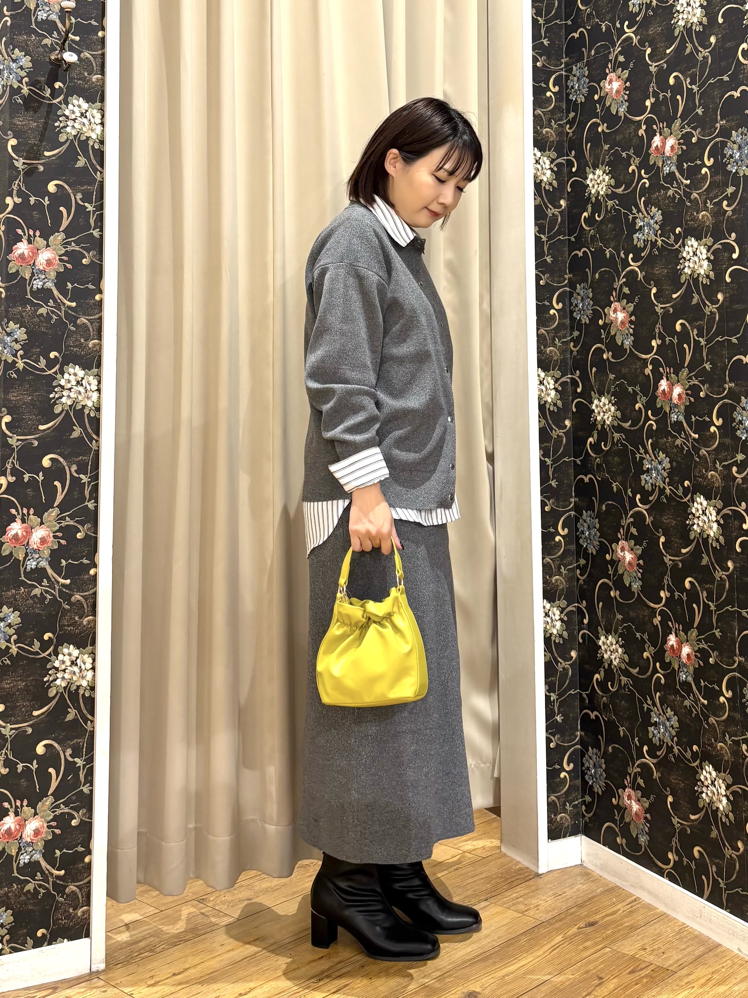 ネリさんの「SHOO･LA･RUE｜【セットアップ可/洗濯機可】軽やかに羽織れる スポンディッシュ ニットカーディガン」を使ったコーディネート
