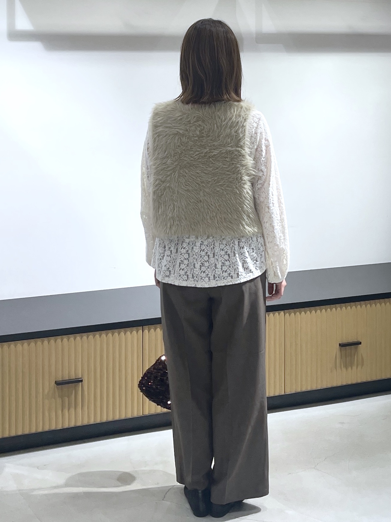 mikiさんの「OPAQUE.CLIP｜シャギーニット ベスト【洗濯機OK】」を使ったコーディネート