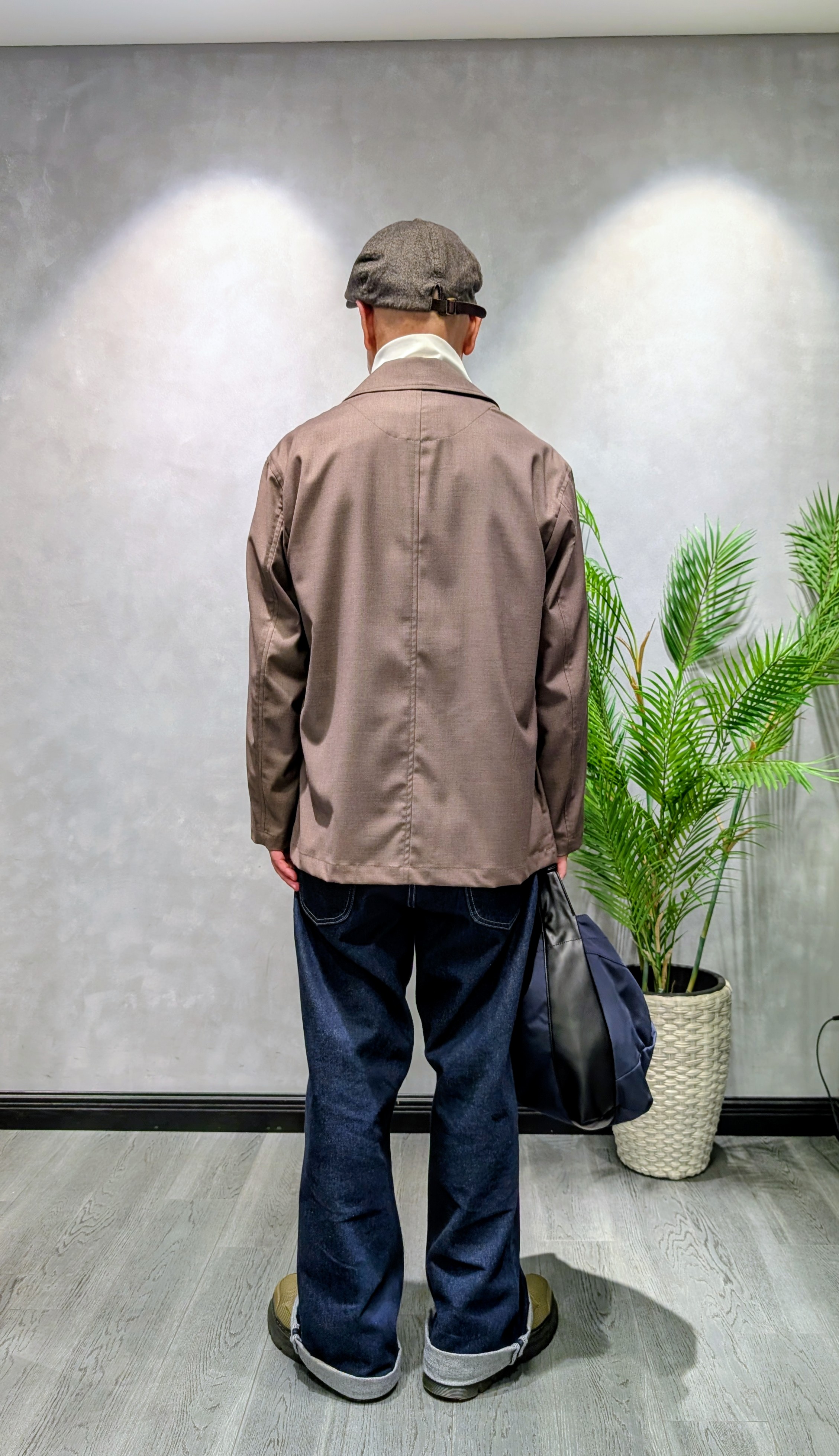 三谷義勝さんの「TAKEO KIKUCHI｜ストレッチカバーオール」を使ったコーディネート
