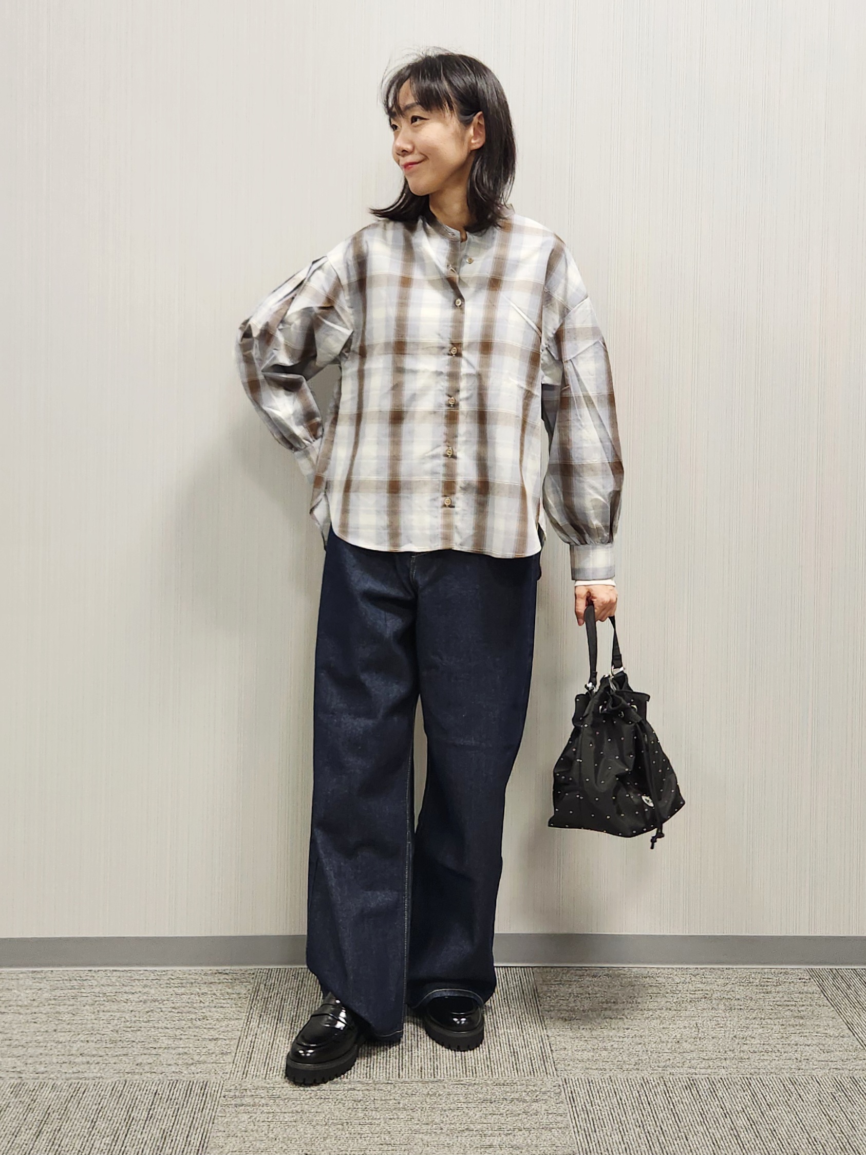 naraさんの「Dessin｜【手洗い可/シワになりにくい】オンブレーチェックシャツ」を使ったコーディネート
