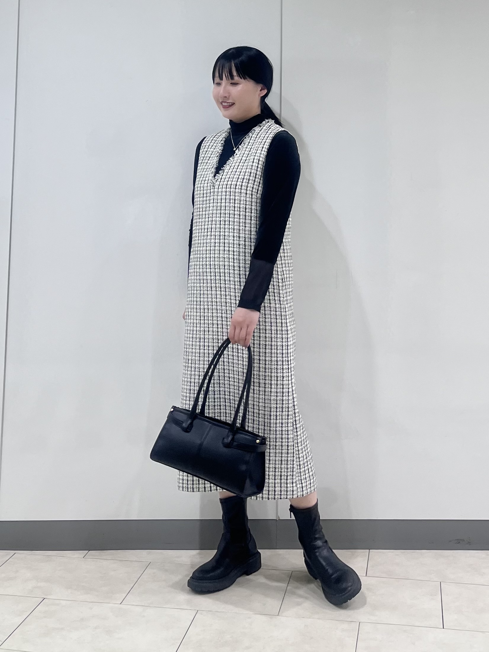 hasuさんの「INDIVI｜【華やか／スタイルUP】上品ツイードジャンパードレス」を使ったコーディネート