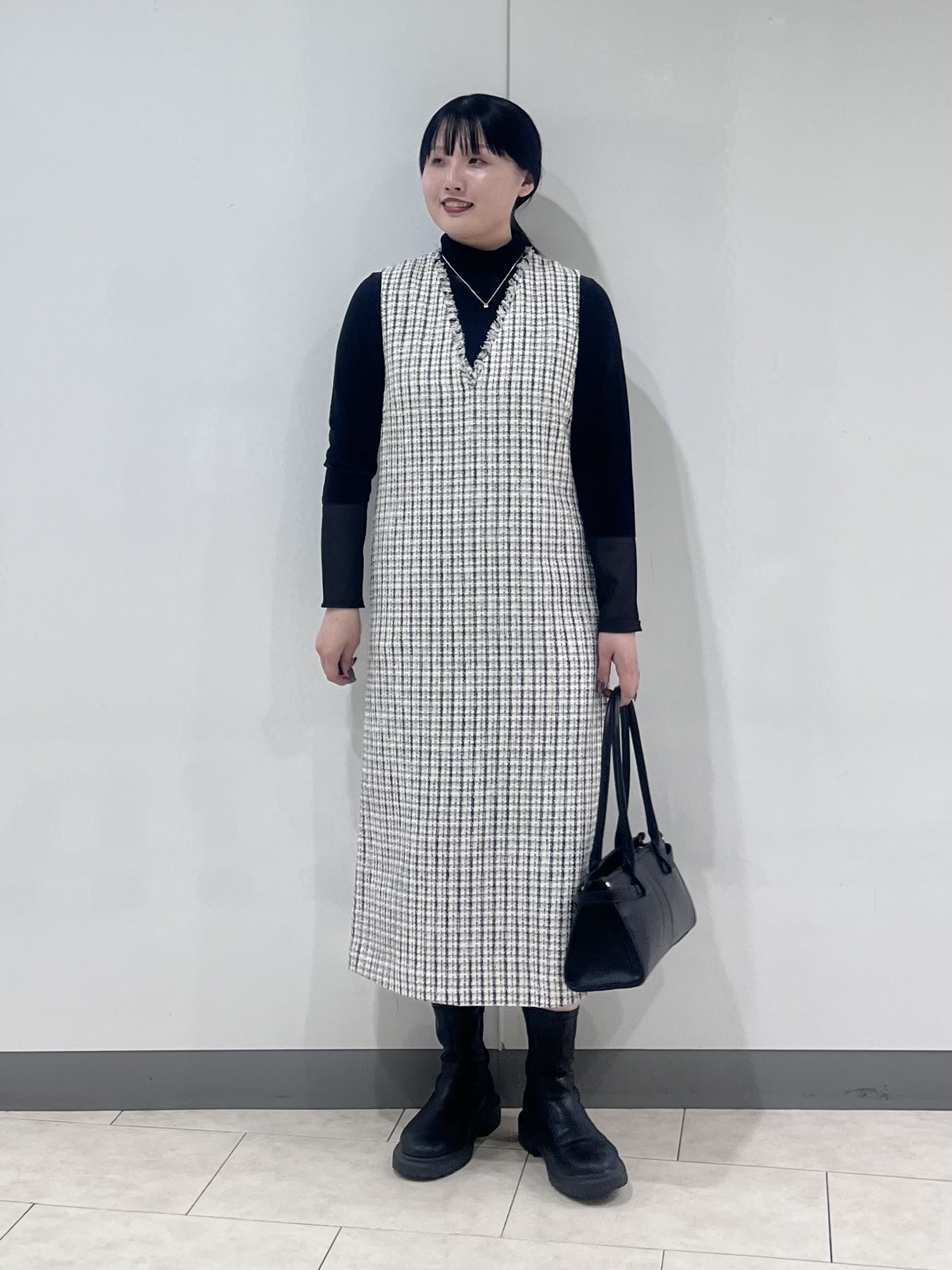 hasuさんの「INDIVI｜【華やか／スタイルUP】上品ツイードジャンパードレス」を使ったコーディネート