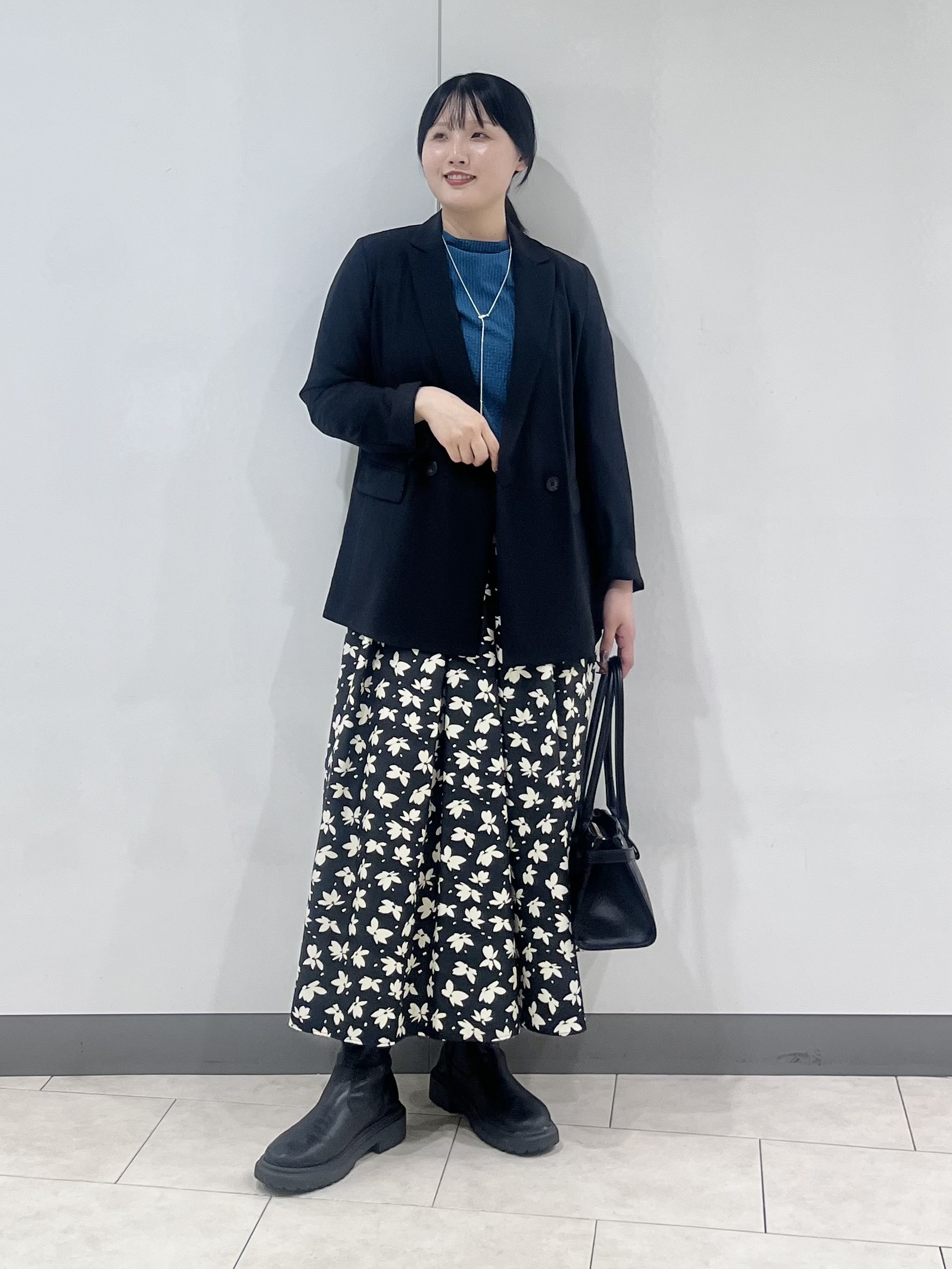 hasuさんの「INDIVI｜【初秋/UVケア/着る日傘】ダブルジャケット」を使ったコーディネート