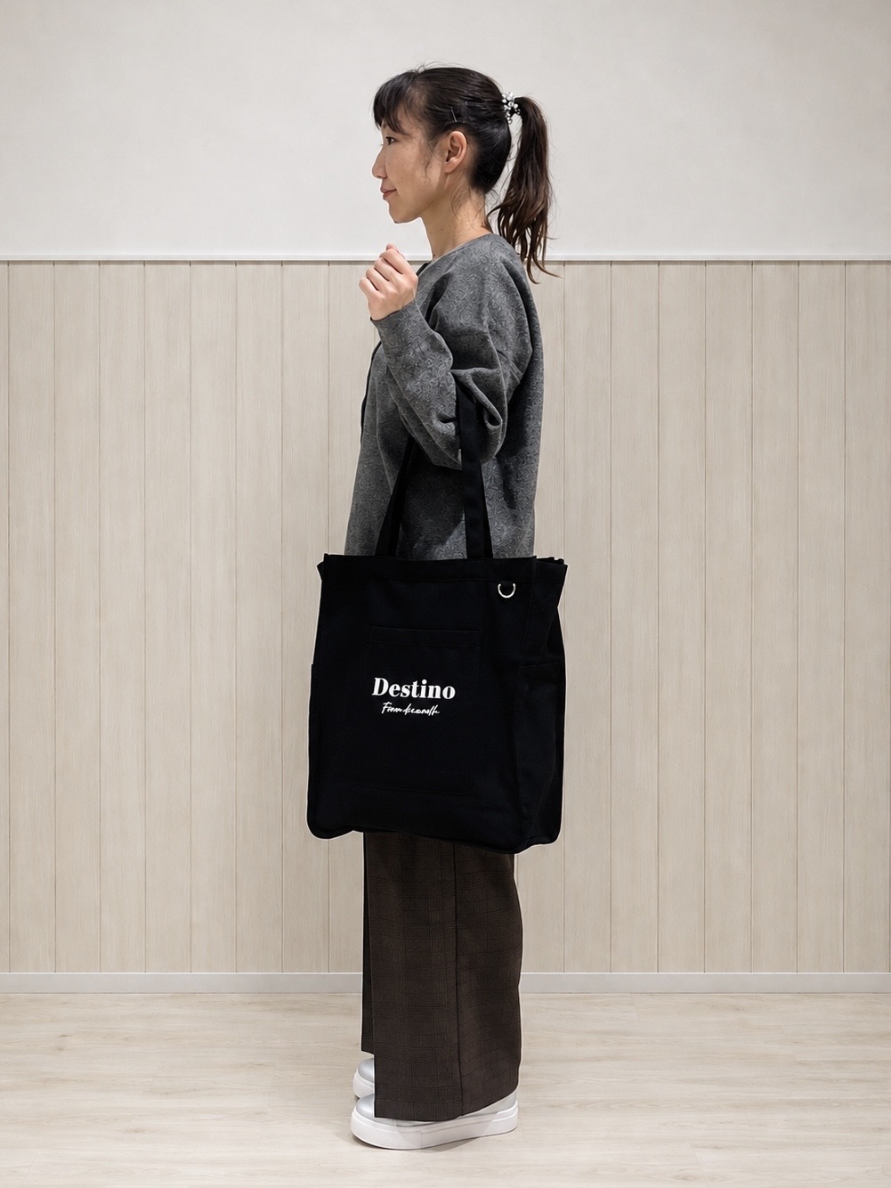 まつみさんの「SHOO･LA･RUE｜【セットアップ可/洗濯機可】軽やかに羽織れる スポンディッシュ ニットカーディガン」を使ったコーディネート