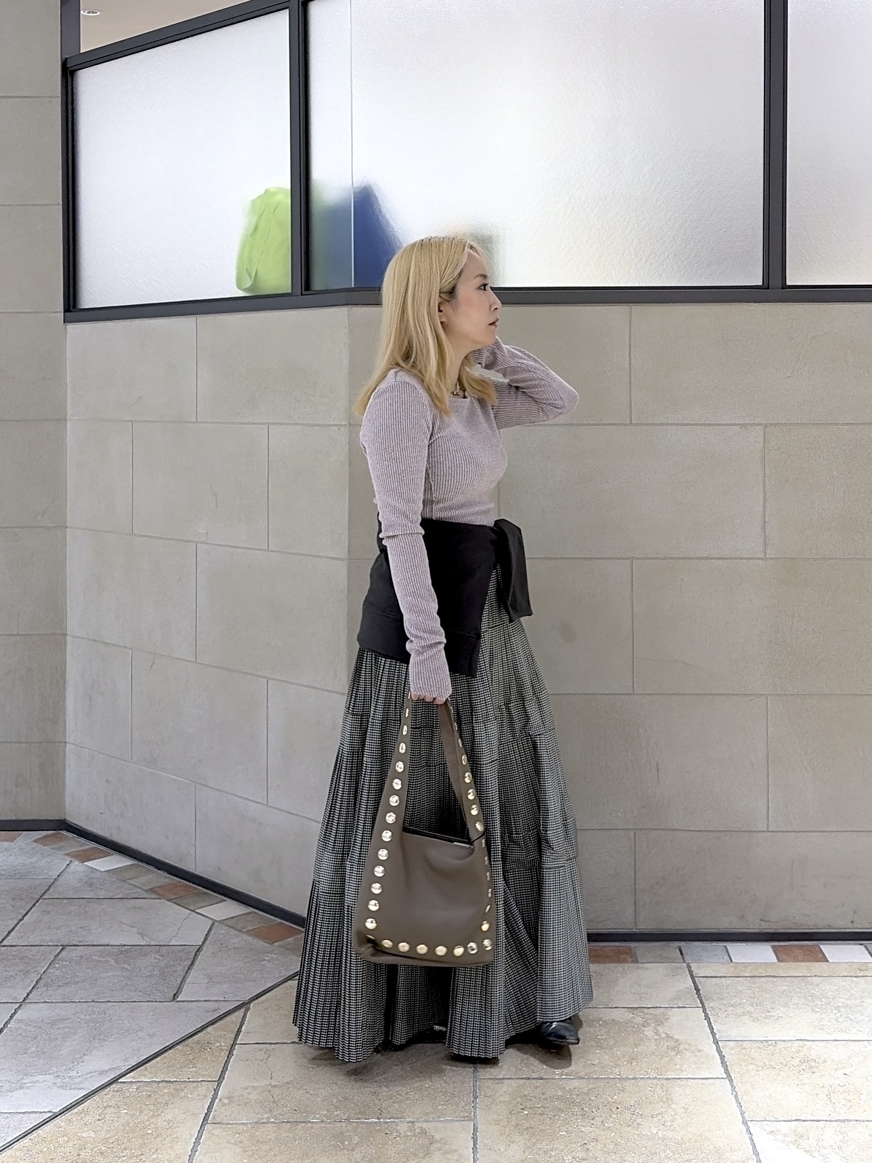 よねさんの「INDIVI｜ロングスリーブフォルムカットソー」を使ったコーディネート