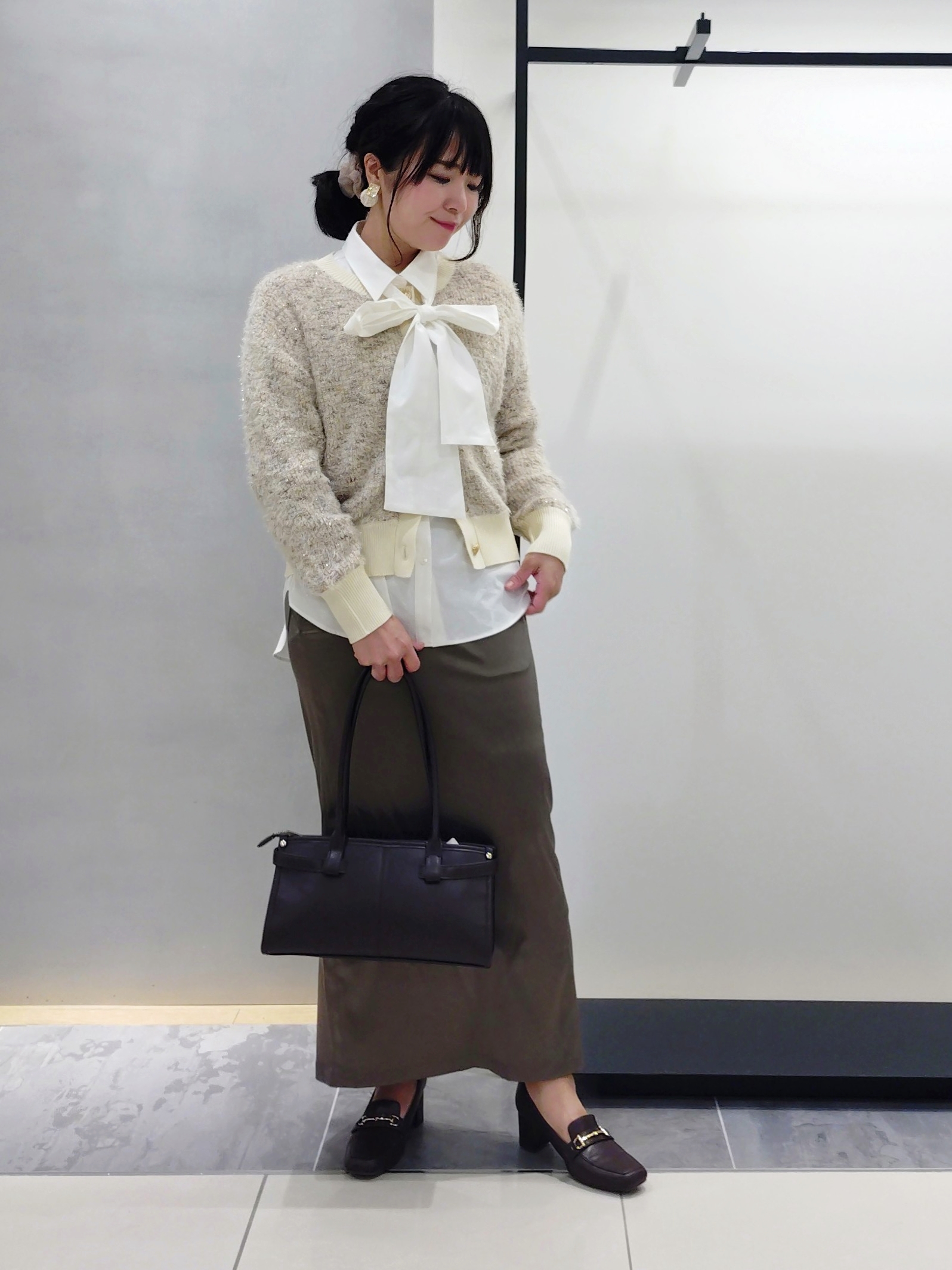 TOMOMIさんの「INDIVI｜【収納力◎／トレンド】スクエアトートバッグ」を使ったコーディネート