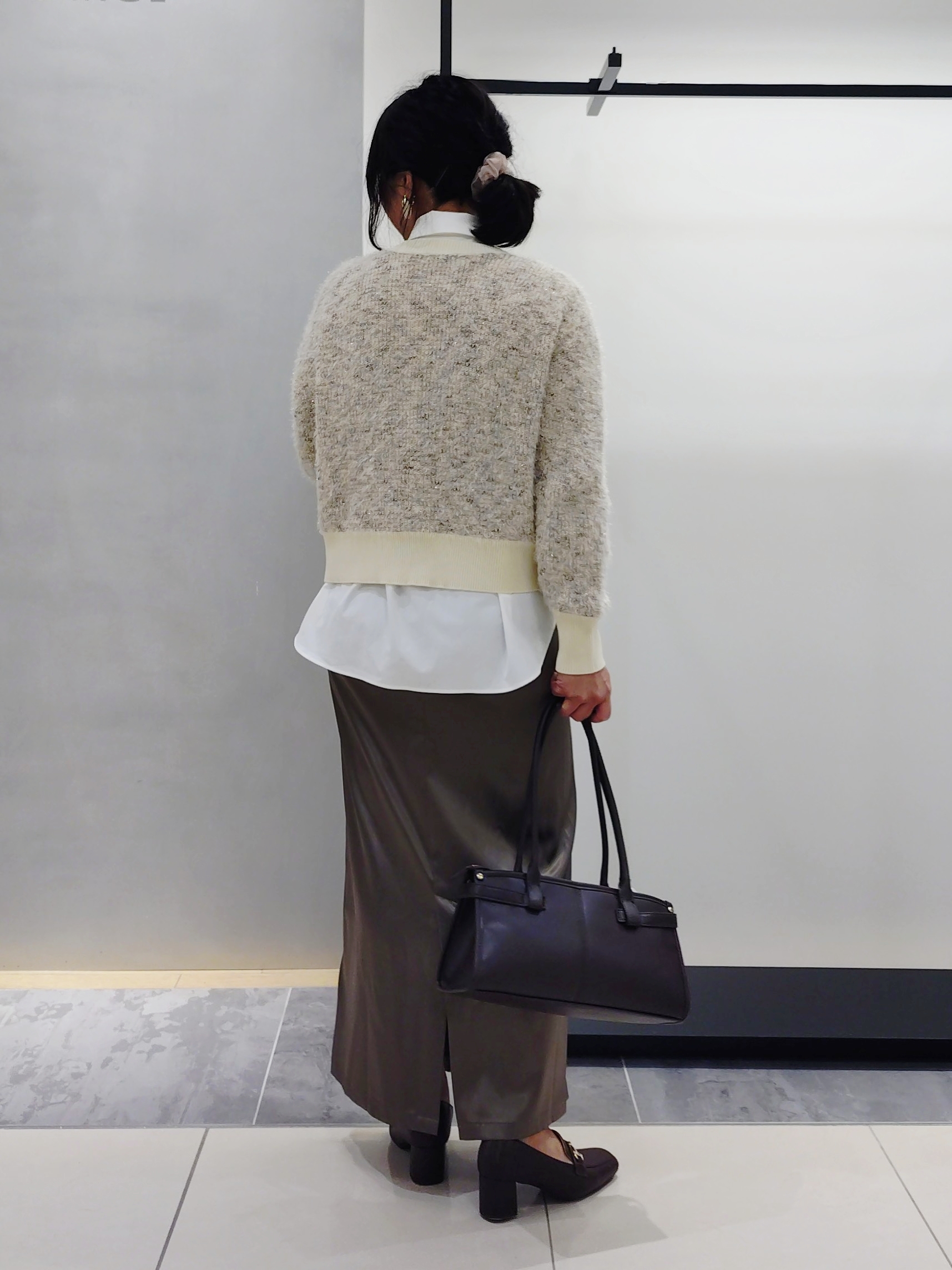 TOMOMIさんの「INDIVI｜【収納力◎／トレンド】スクエアトートバッグ」を使ったコーディネート