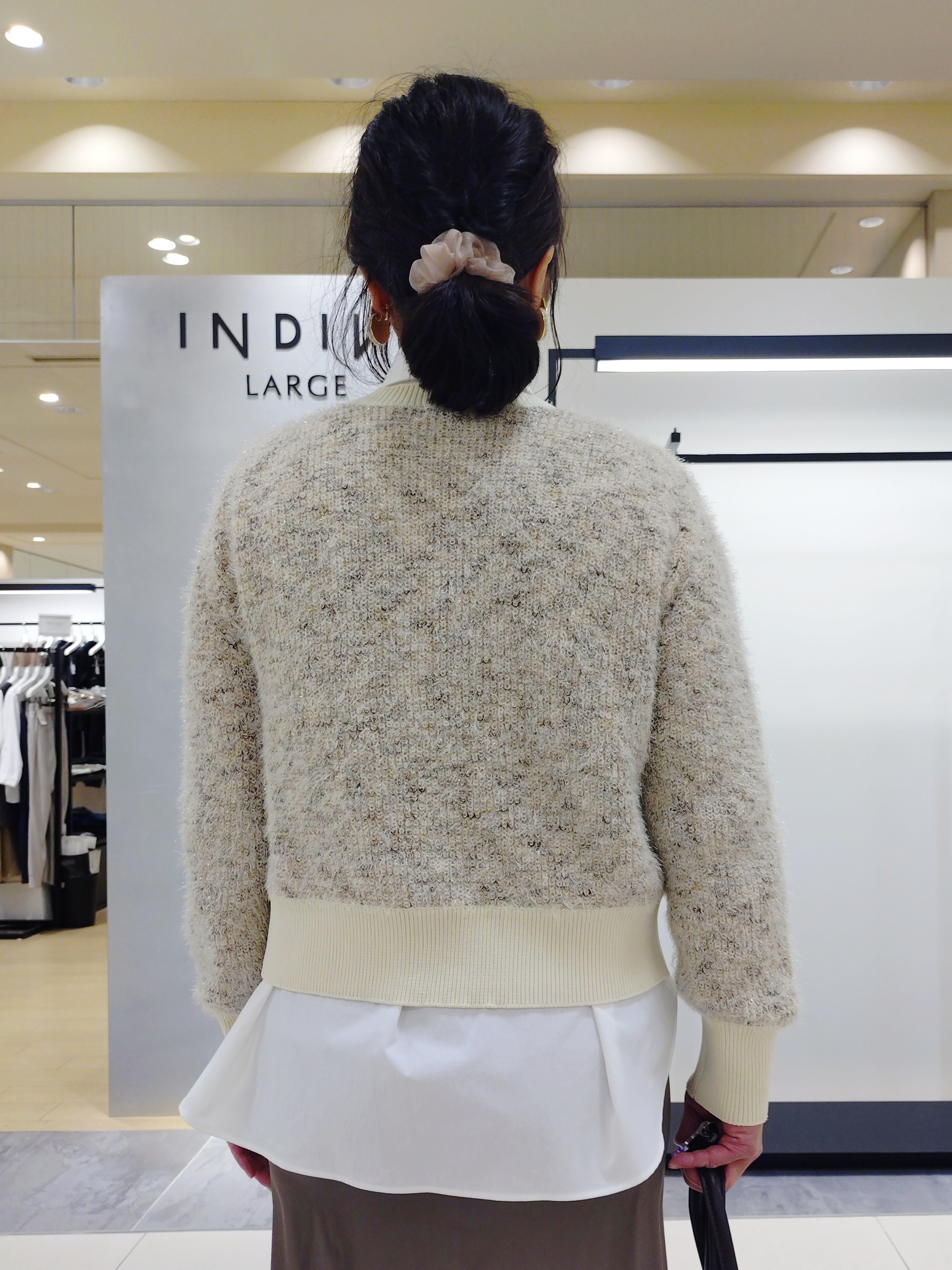 TOMOMIさんの「INDIVI｜【収納力◎／トレンド】スクエアトートバッグ」を使ったコーディネート