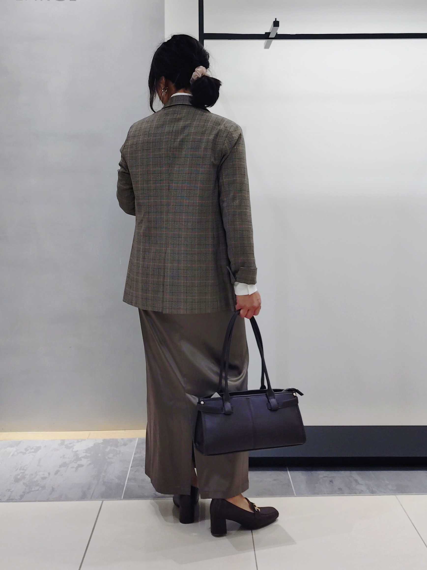 TOMOMIさんの「INDIVI｜【洗濯機OK／ストレッチ◎】秋はじめのダブルジャケット」を使ったコーディネート