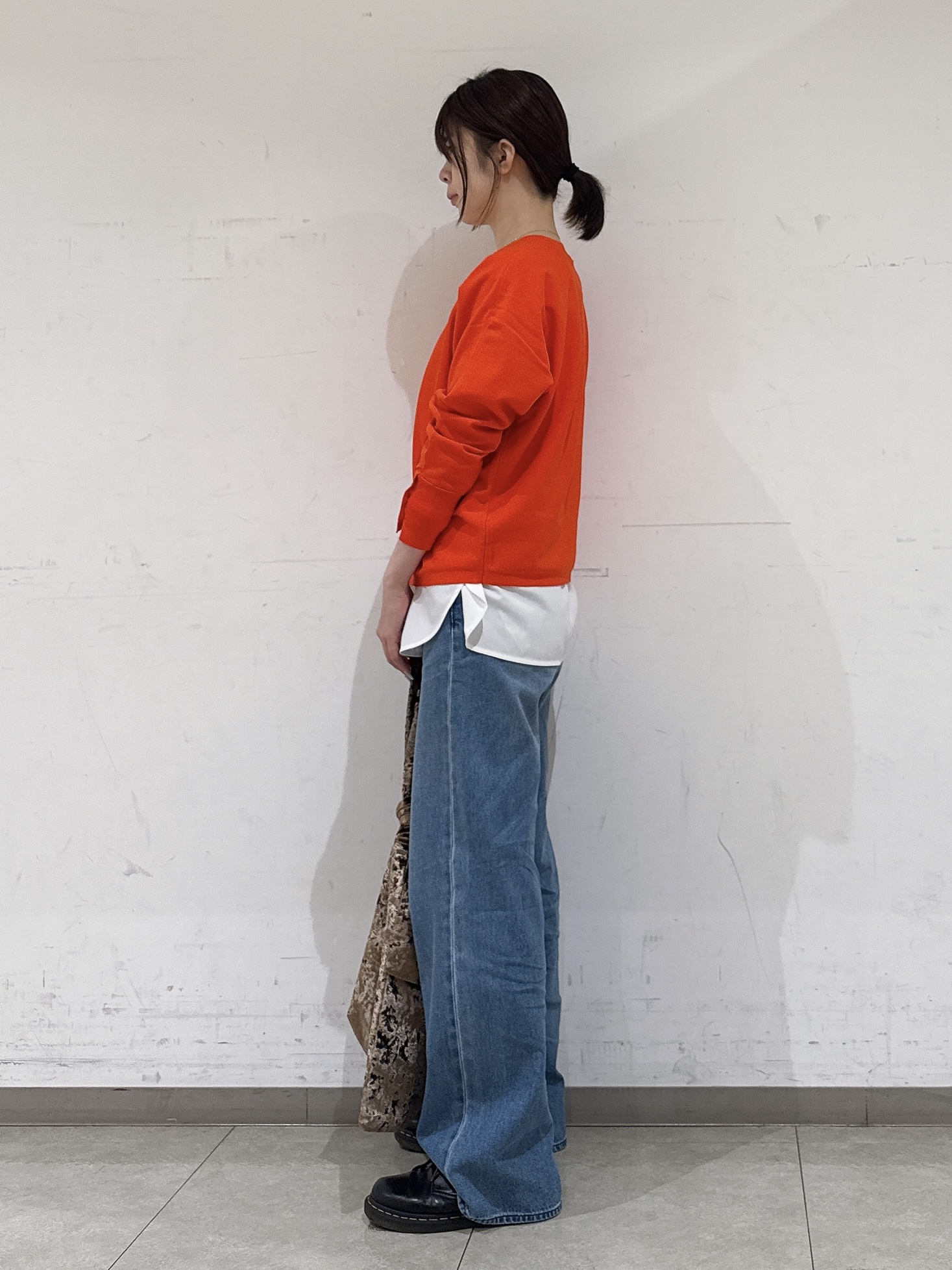 rinaさんの「INDIVI｜【レイヤードにおすすめ】シャツコンビ ロングTシャツ」を使ったコーディネート