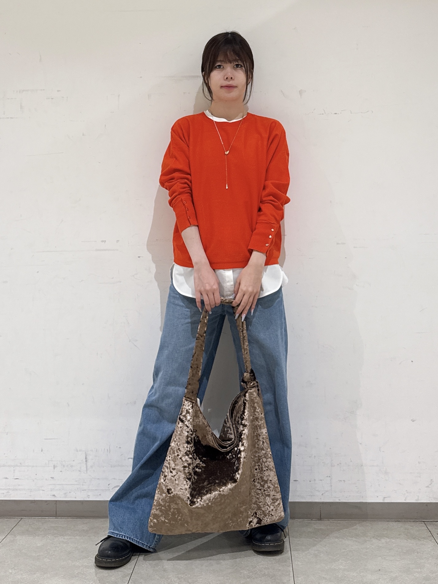 rinaさんの「INDIVI｜【レイヤードにおすすめ】シャツコンビ ロングTシャツ」を使ったコーディネート