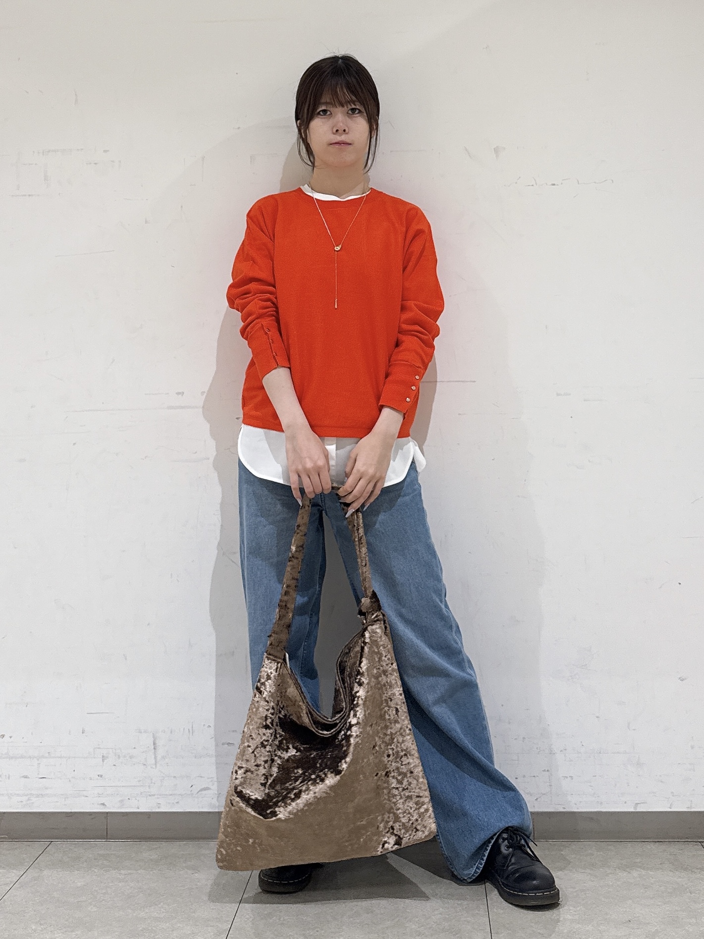 rinaさんの「INDIVI｜【レイヤードにおすすめ】シャツコンビ ロングTシャツ」を使ったコーディネート
