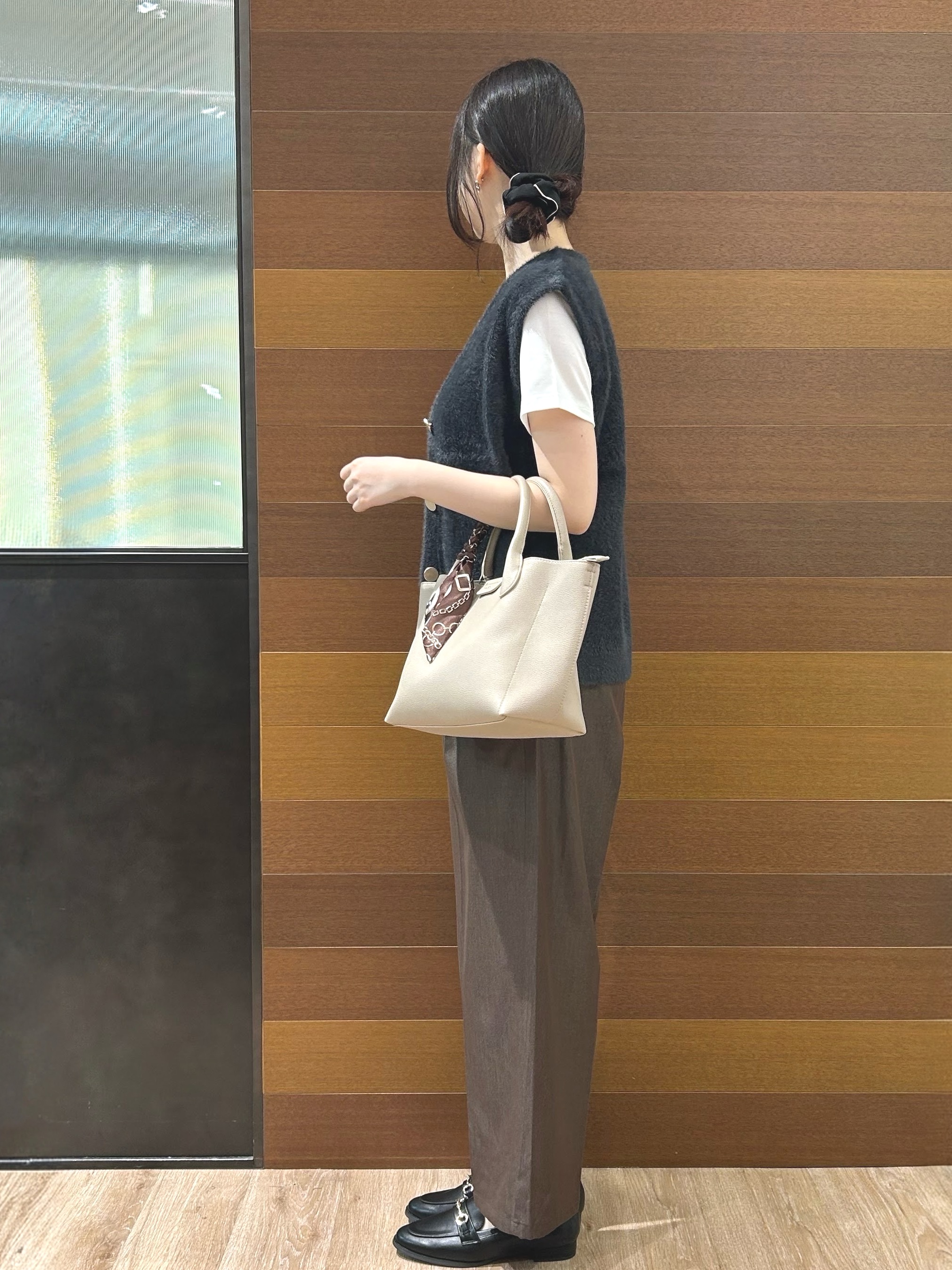 hinaさんの「OPAQUE.CLIP｜【接触冷感／UVケア】裾レースロゴTシャツ《洗濯機OK／S-3L》」を使ったコーディネート