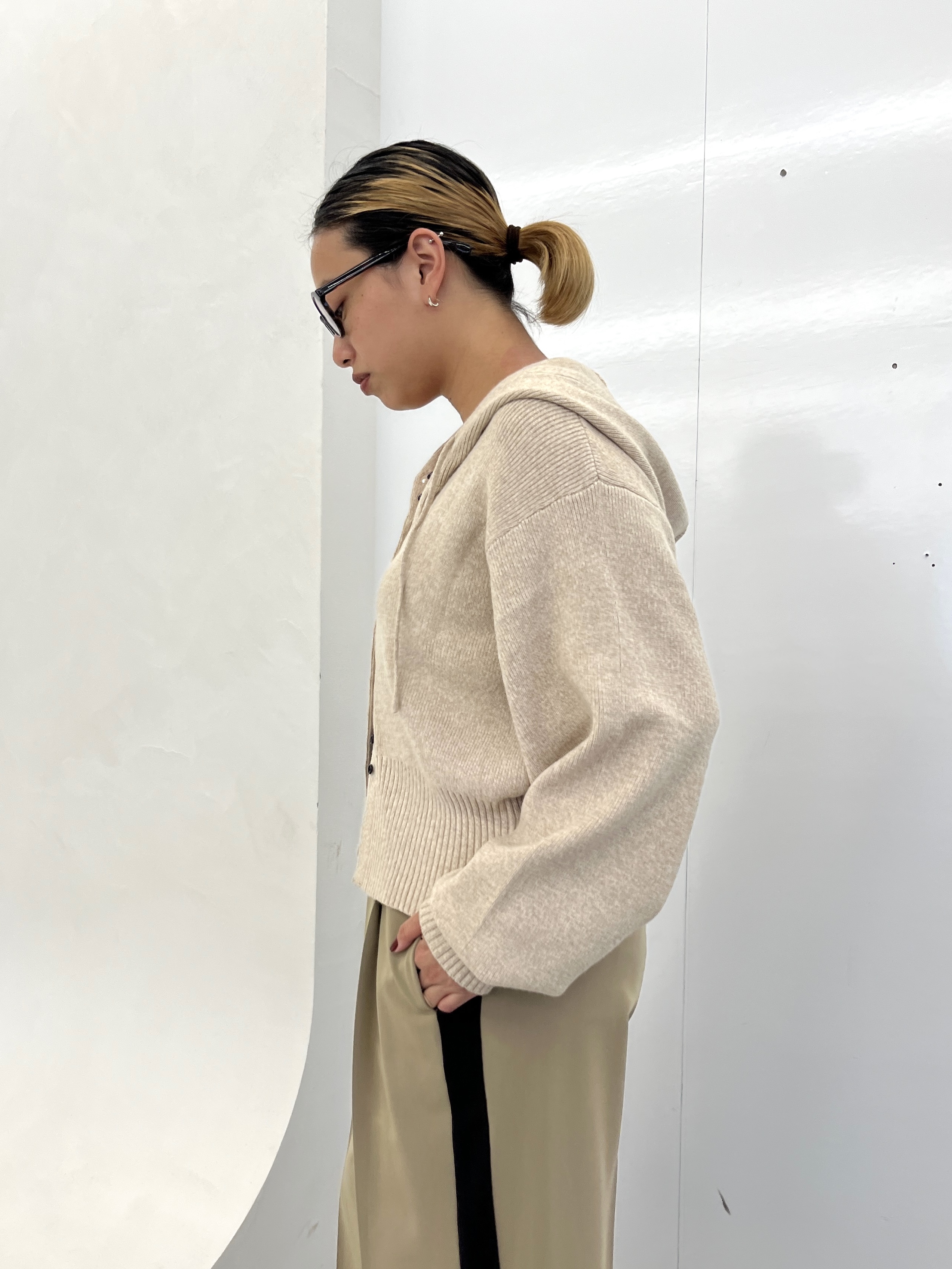 Harukaさんの「INDIVI｜フーディニットカーディガン」を使ったコーディネート