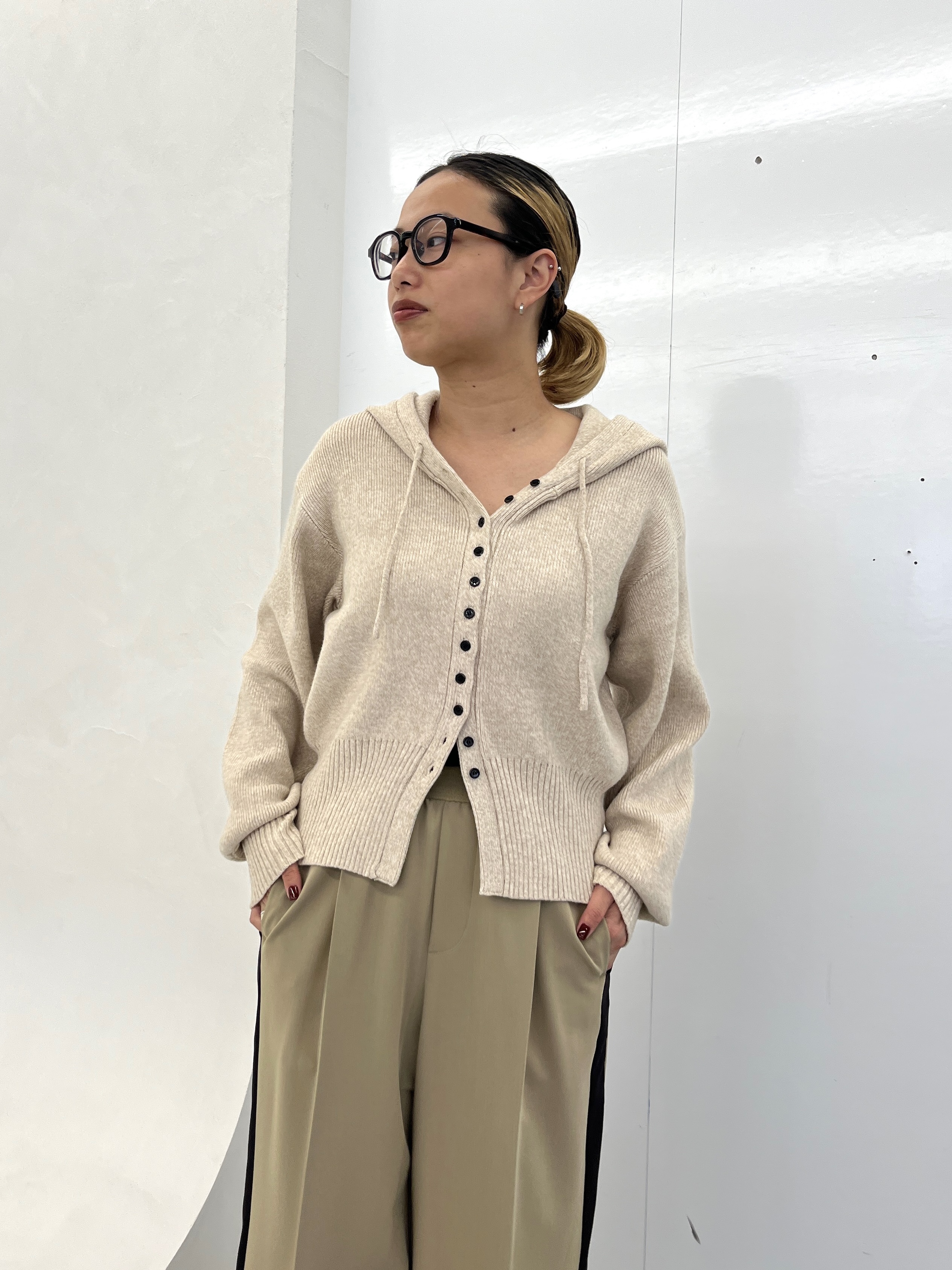 Harukaさんの「INDIVI｜フーディニットカーディガン」を使ったコーディネート