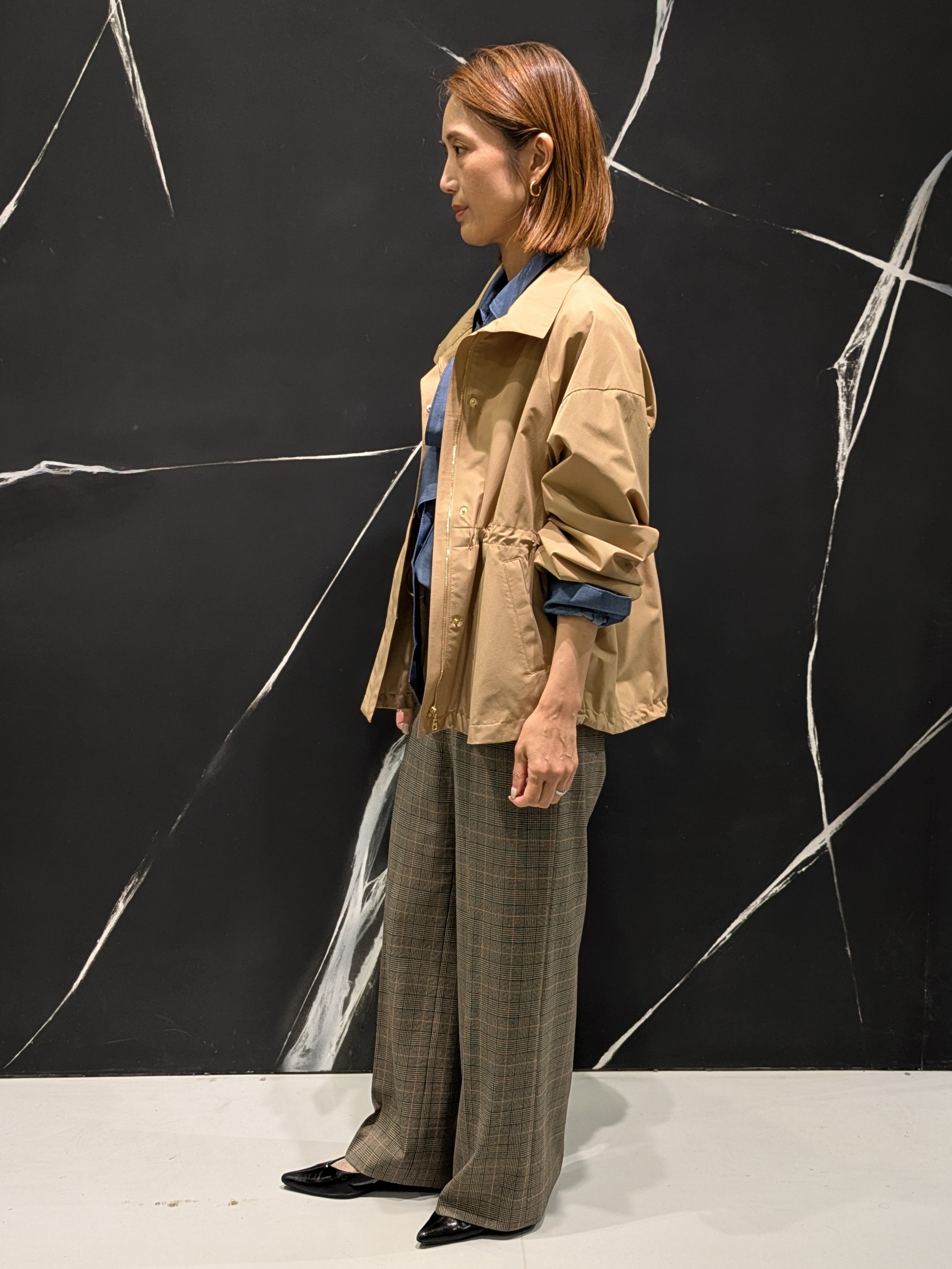 MIKIさんの「COUP DE CHANCE｜【ウエスト調整可】フードレス ライトブルゾン」を使ったコーディネート