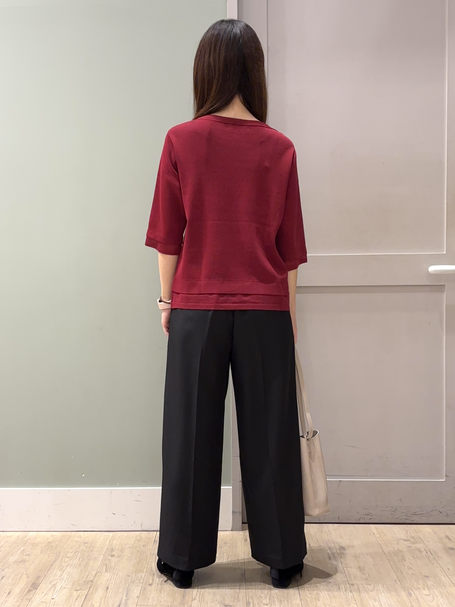 しばみさんの「grove｜【人気シリーズに新型登場】袖口シアーやわらかドライタッチニット」を使ったコーディネート
