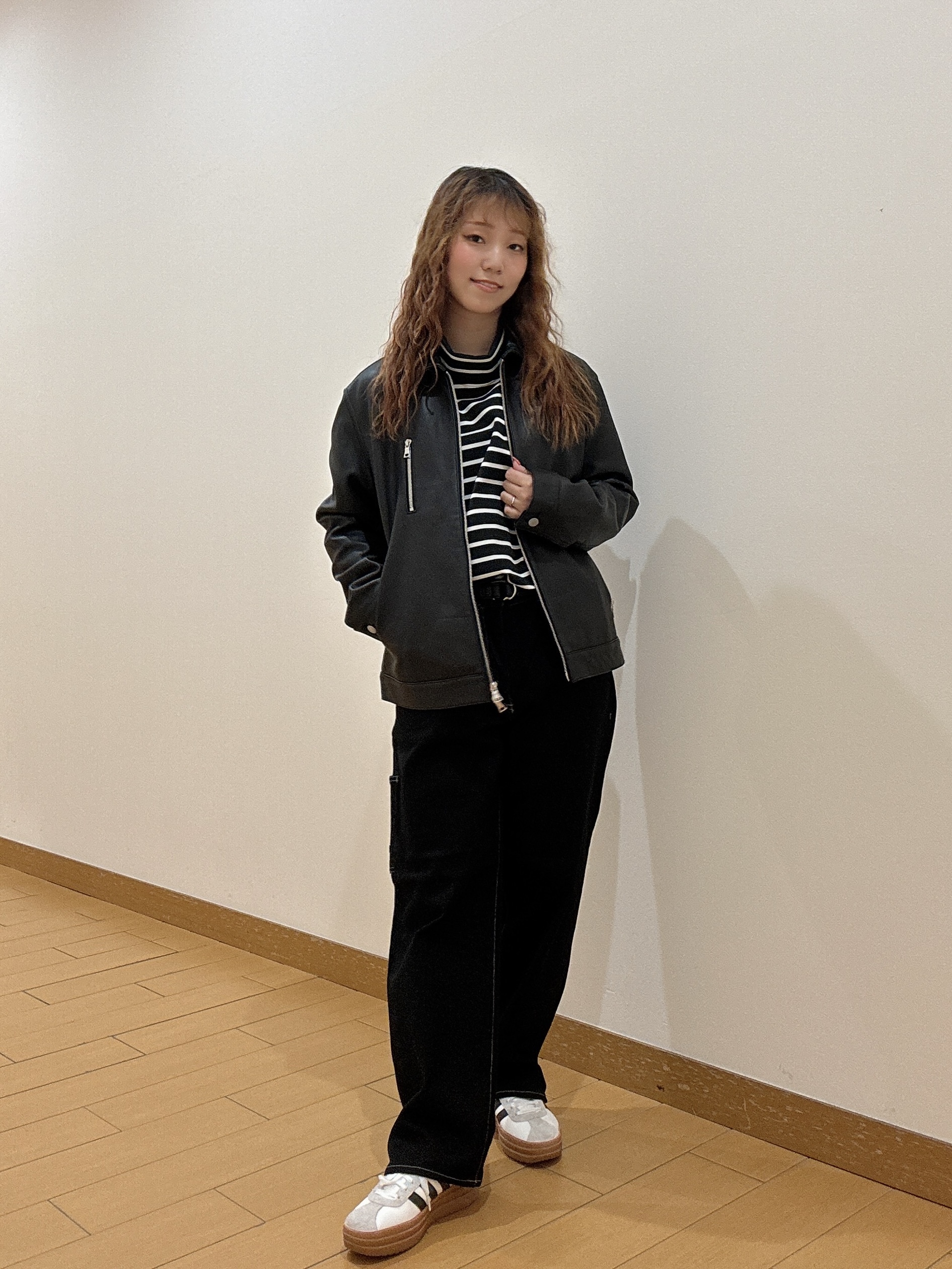ヒナさんの「TAKEO KIKUCHI｜【BOWLER HAT LABEL】オフタートル プルオーバージャージ」を使ったコーディネート