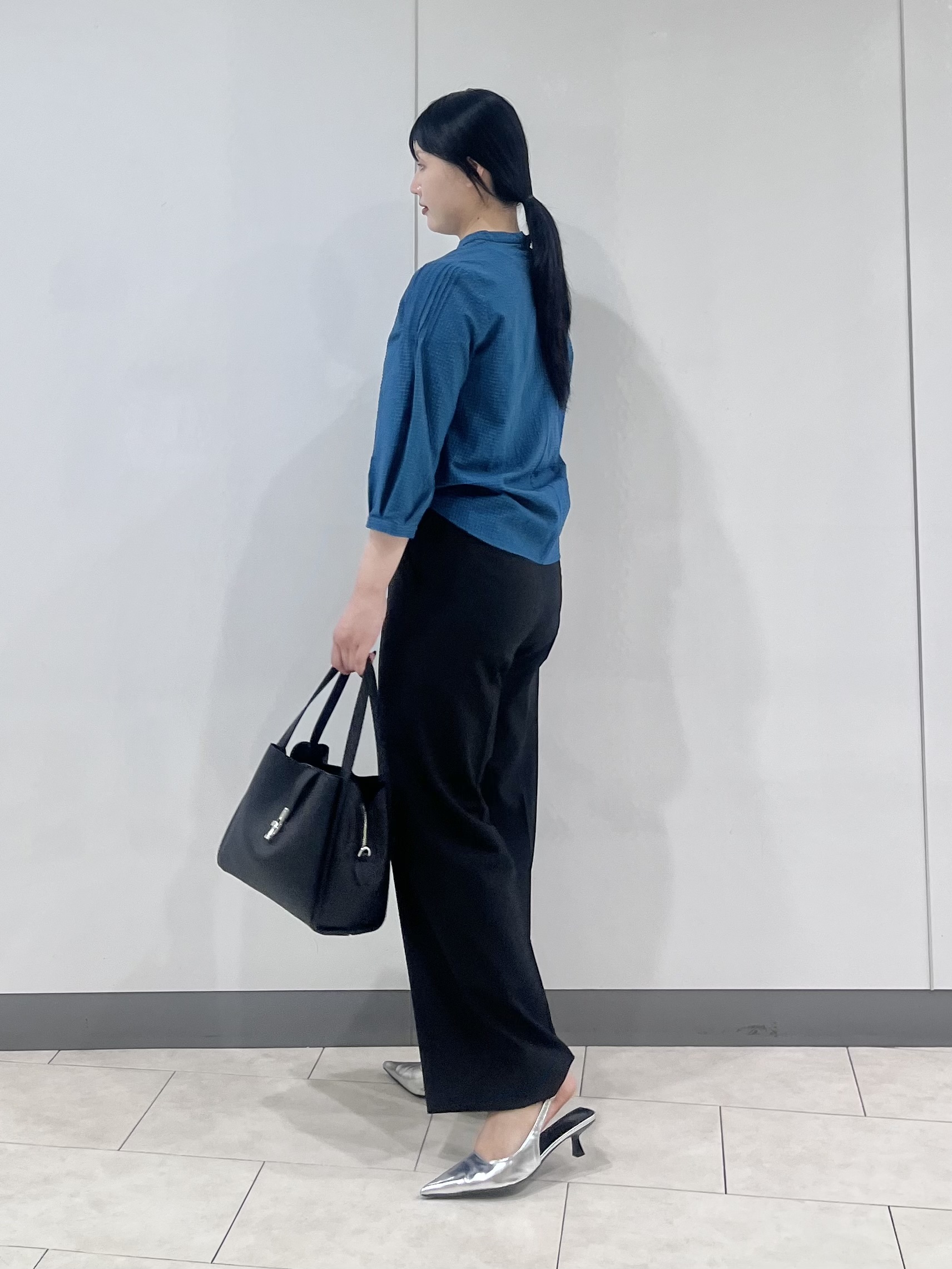 hasuさんの「INDIVI｜【初秋にピッタリ！／洗える】凹凸素材ミニスタンドトップス」を使ったコーディネート