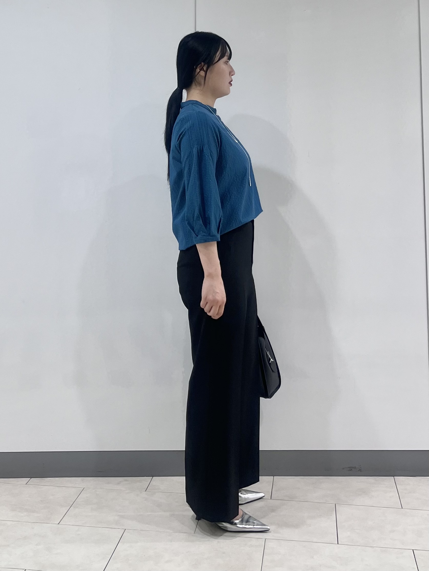 hasuさんの「INDIVI｜【初秋にピッタリ！／洗える】凹凸素材ミニスタンドトップス」を使ったコーディネート