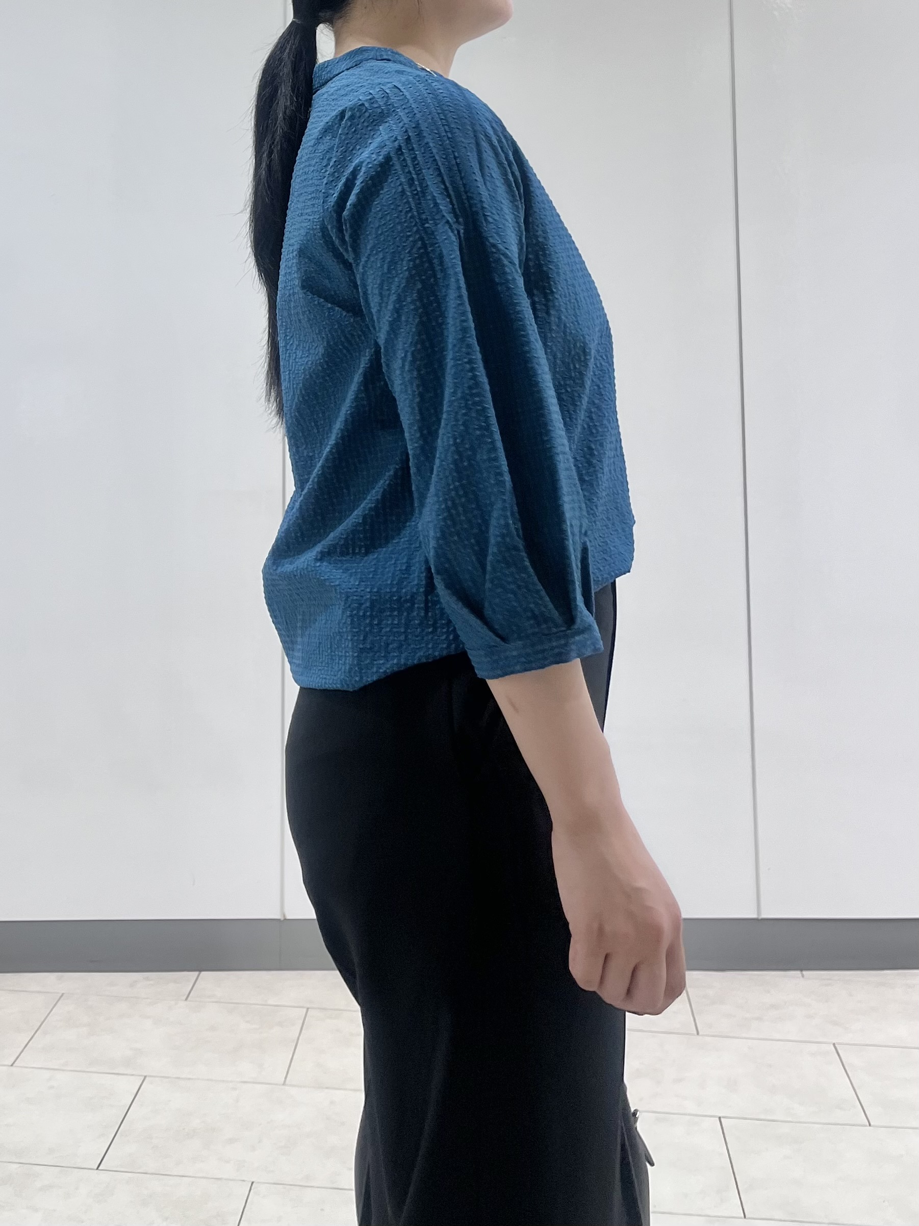 hasuさんの「INDIVI｜【初秋にピッタリ！／洗える】凹凸素材ミニスタンドトップス」を使ったコーディネート