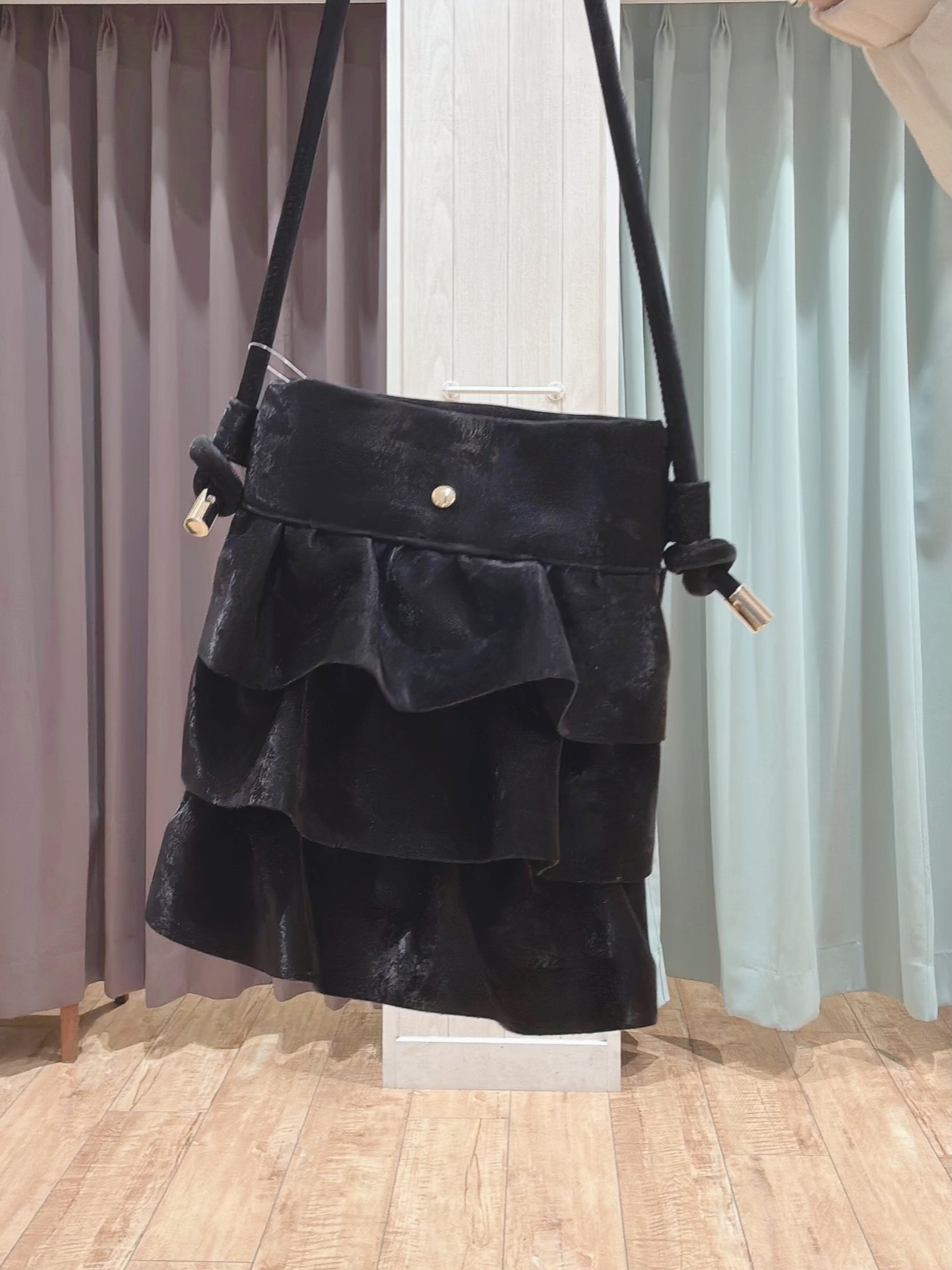 aaamiさんの「SHOO･LA･RUE｜【S-LL/洗濯機可】着痩せシルエット シャーリングシャツカーディガン」を使ったコーディネート