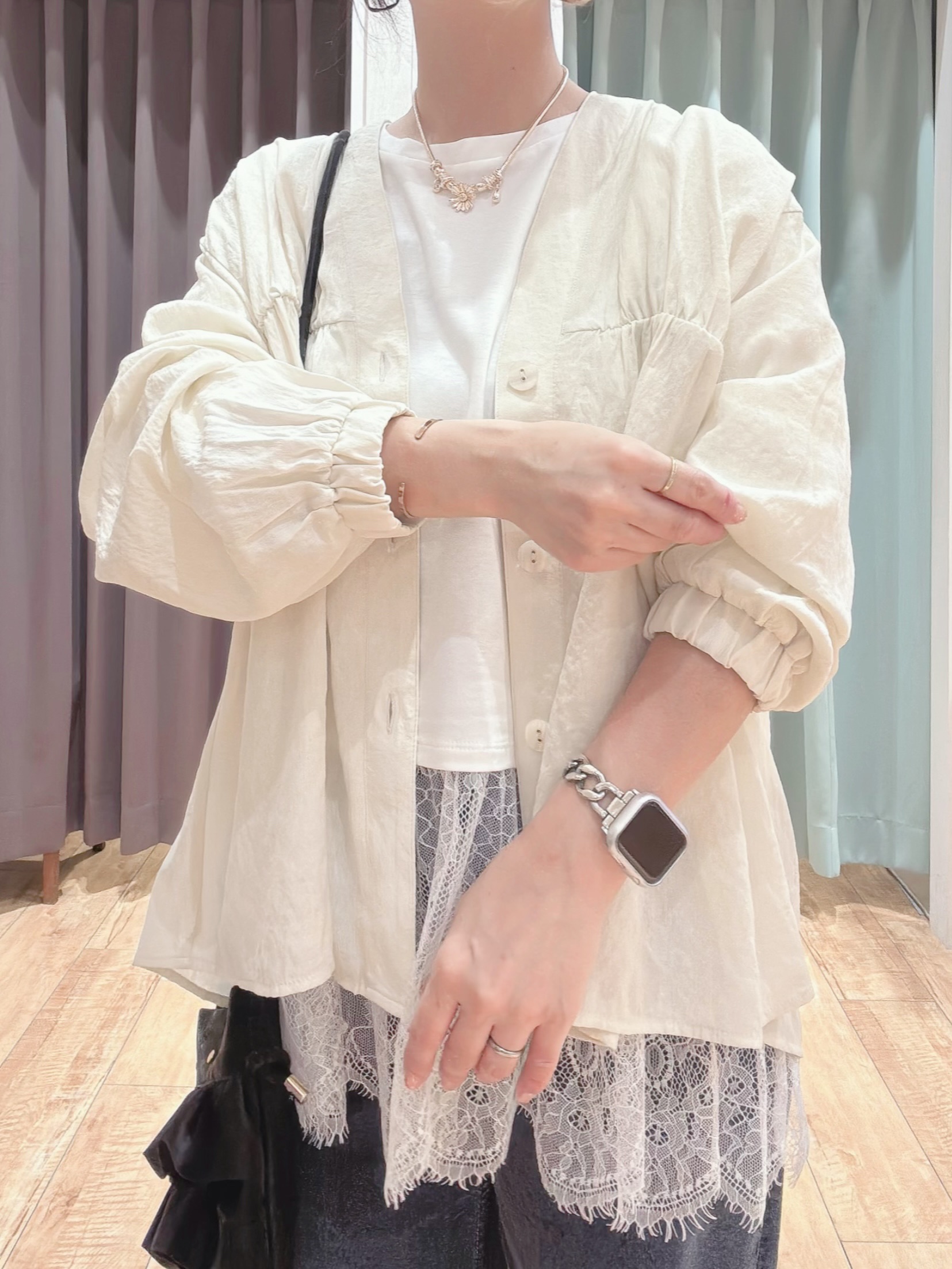 aaamiさんの「SHOO･LA･RUE｜【S-LL/洗濯機可】着痩せシルエット シャーリングシャツカーディガン」を使ったコーディネート