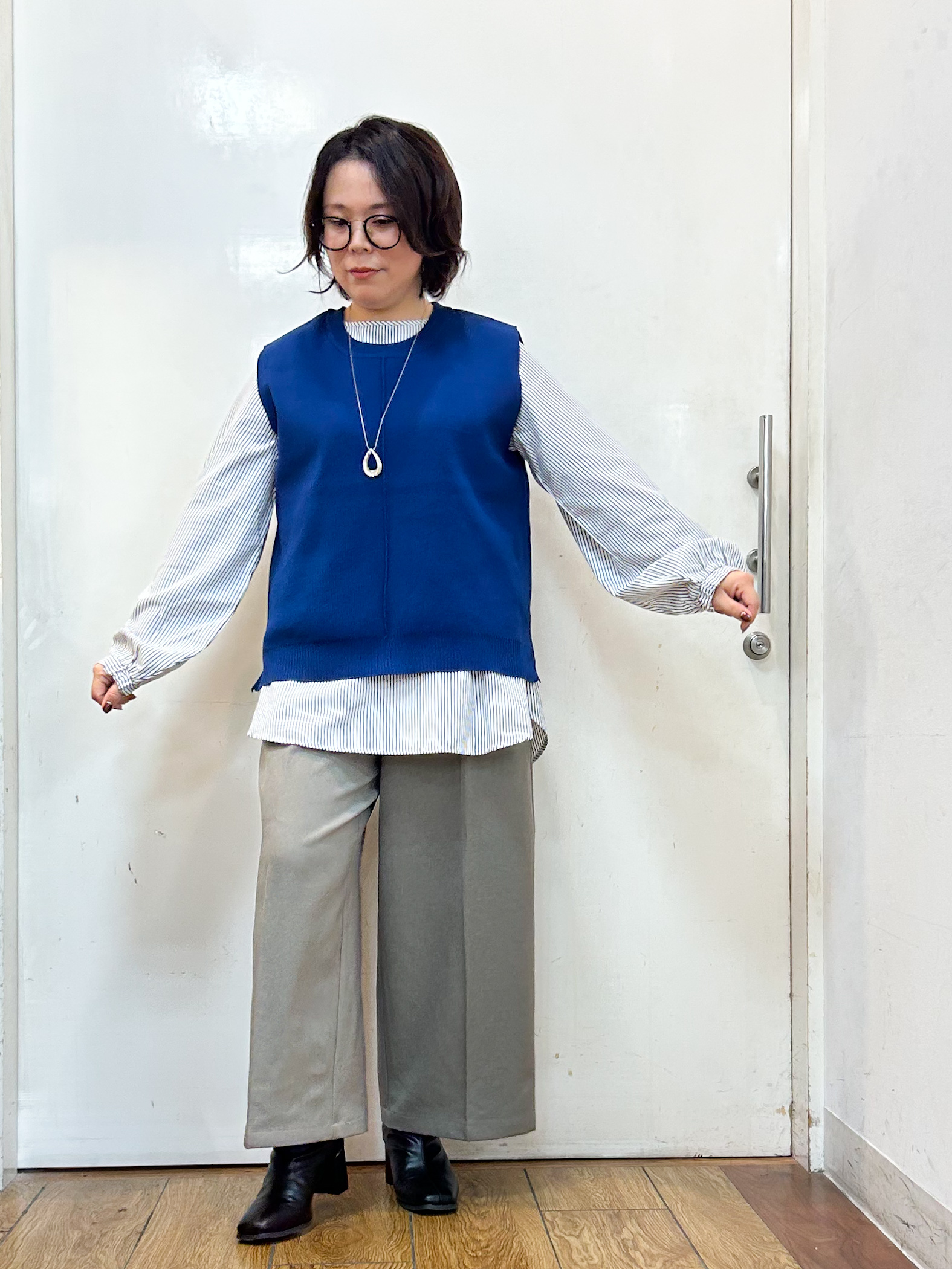 haruさんの「SHOO･LA･RUE｜【2点セット/S-LL】着回し自在 スポンディッシュニットベスト＆フレアシャツ」を使ったコーディネート
