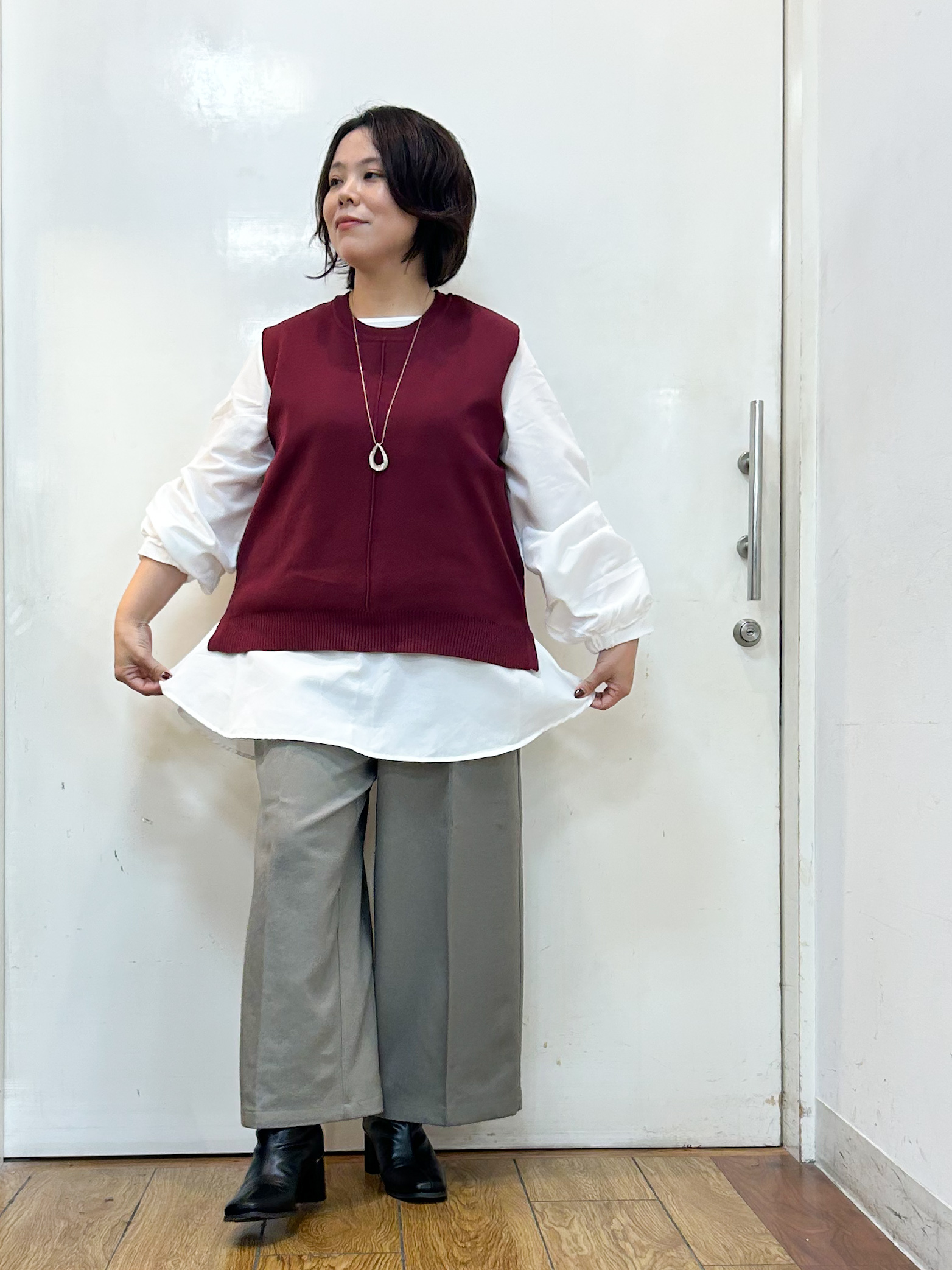 haruさんの「SHOO･LA･RUE｜【2点セット/S-LL】着回し自在 スポンディッシュニットベスト＆フレアシャツ」を使ったコーディネート