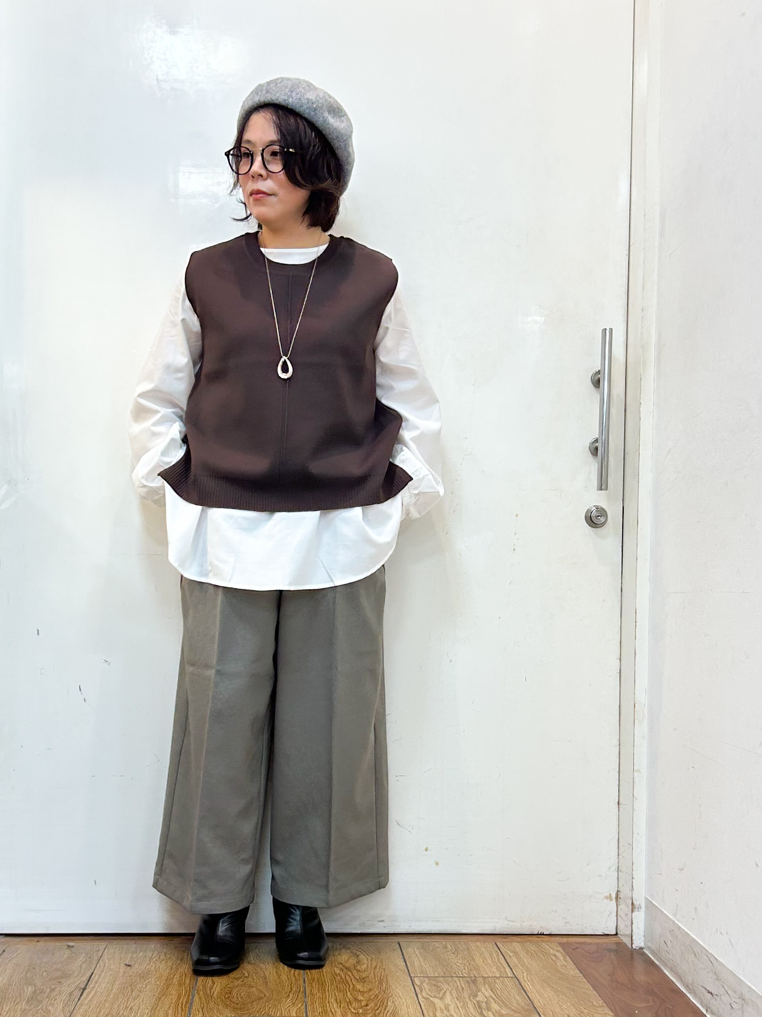 haruさんの「SHOO･LA･RUE｜【2点セット/S-LL】着回し自在 スポンディッシュニットベスト＆フレアシャツ」を使ったコーディネート
