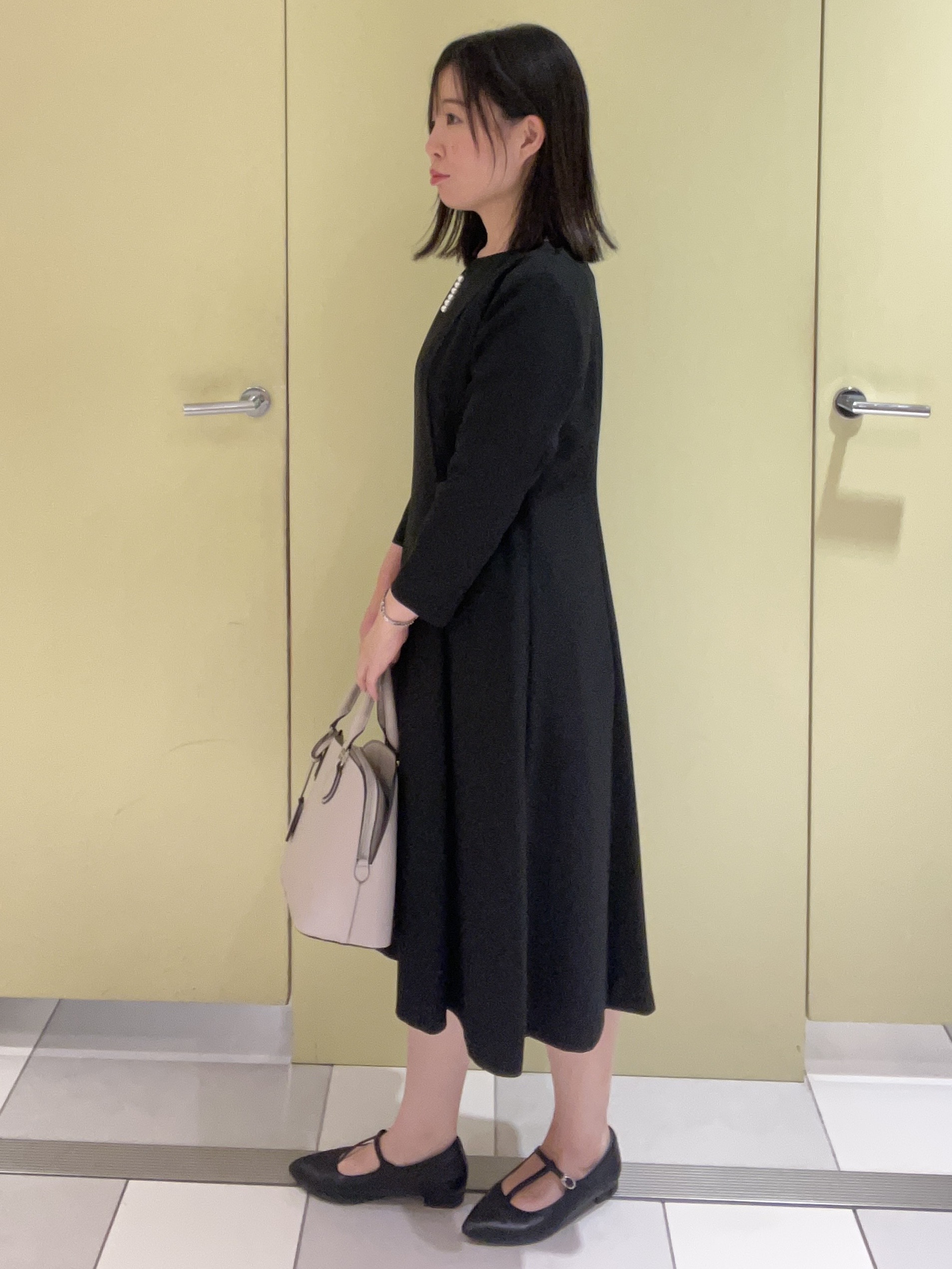 Rihoさんの「Reflect｜【SS-4Lサイズ】パール調パーツデザイン ノーカラーワンピース」を使ったコーディネート