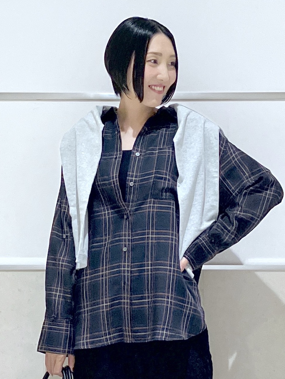 eriko さんの「Dessin｜【秋羽織り/セットアップ可/洗える】シアーチェック オーバーシャツ」を使ったコーディネート